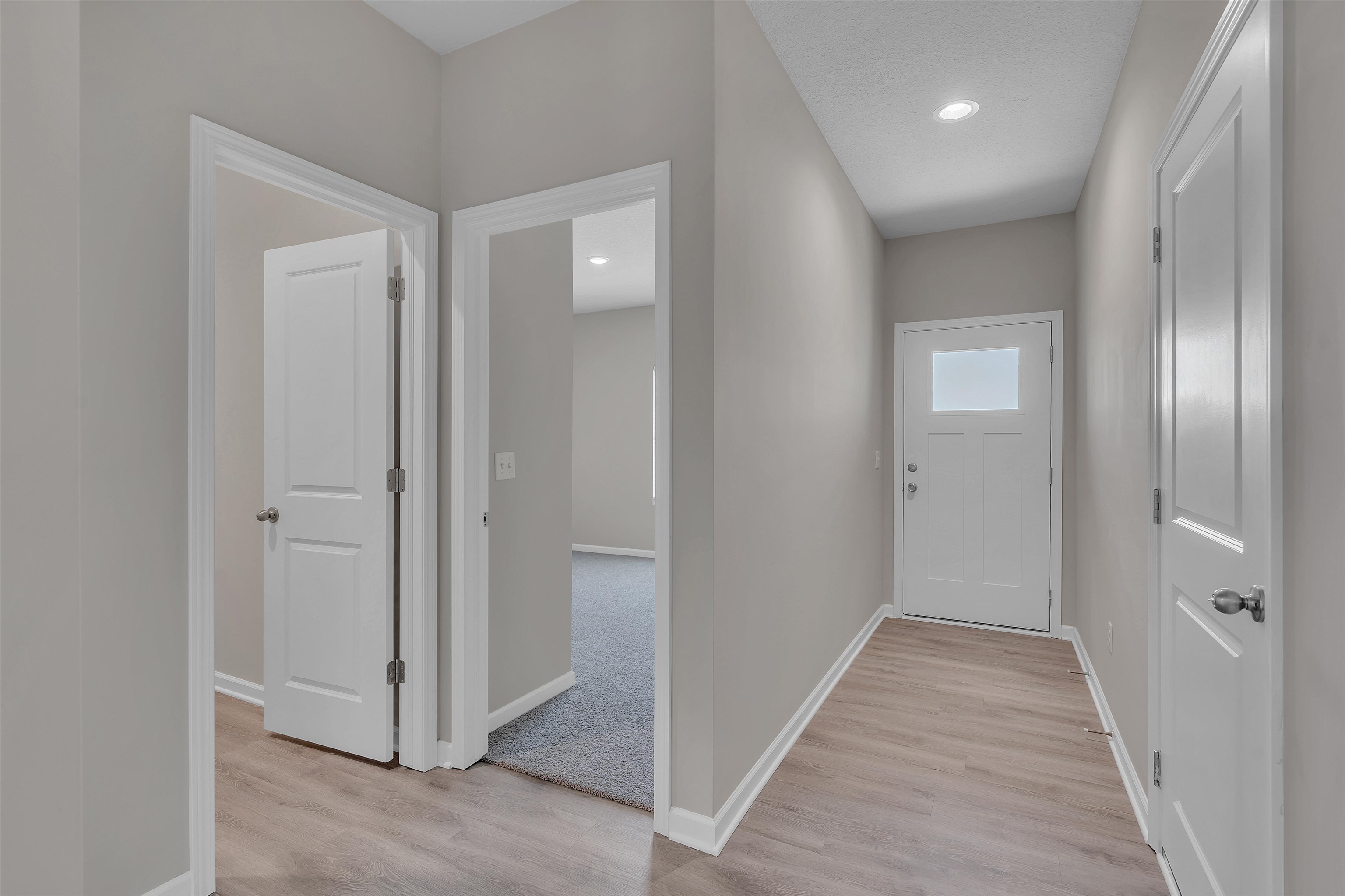 2221 S Monticello Pl Property Photo 3