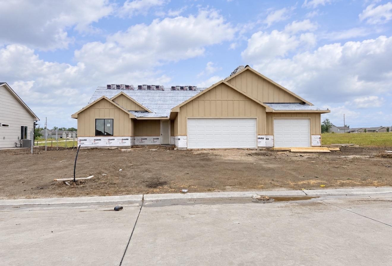 5435 N Toben Ct Property Photo 1