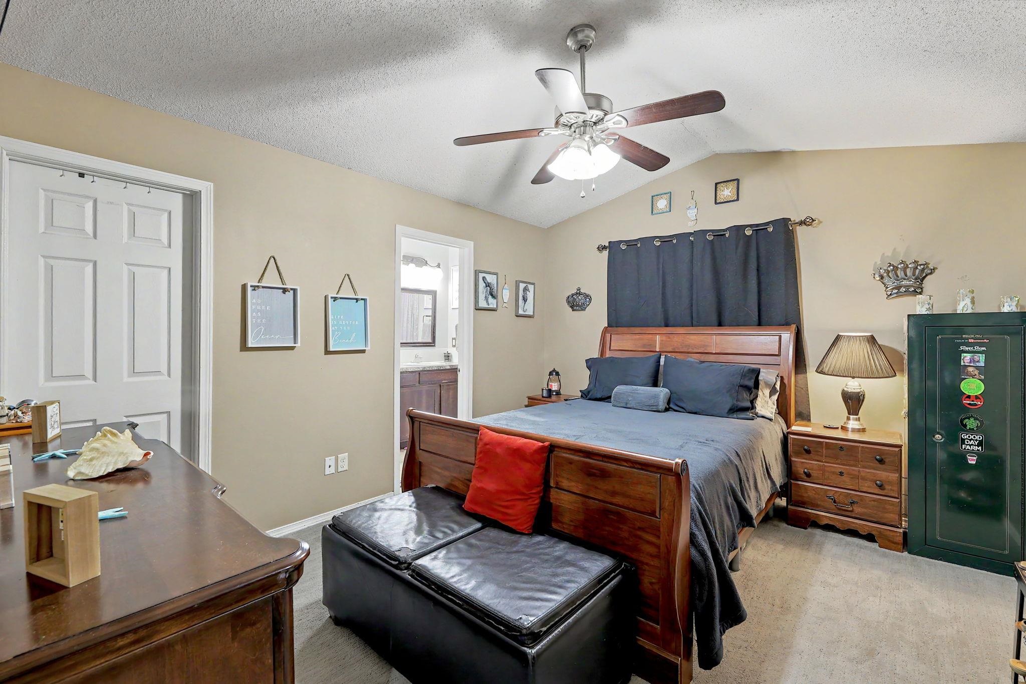 4422 S Chase Property Photo 13