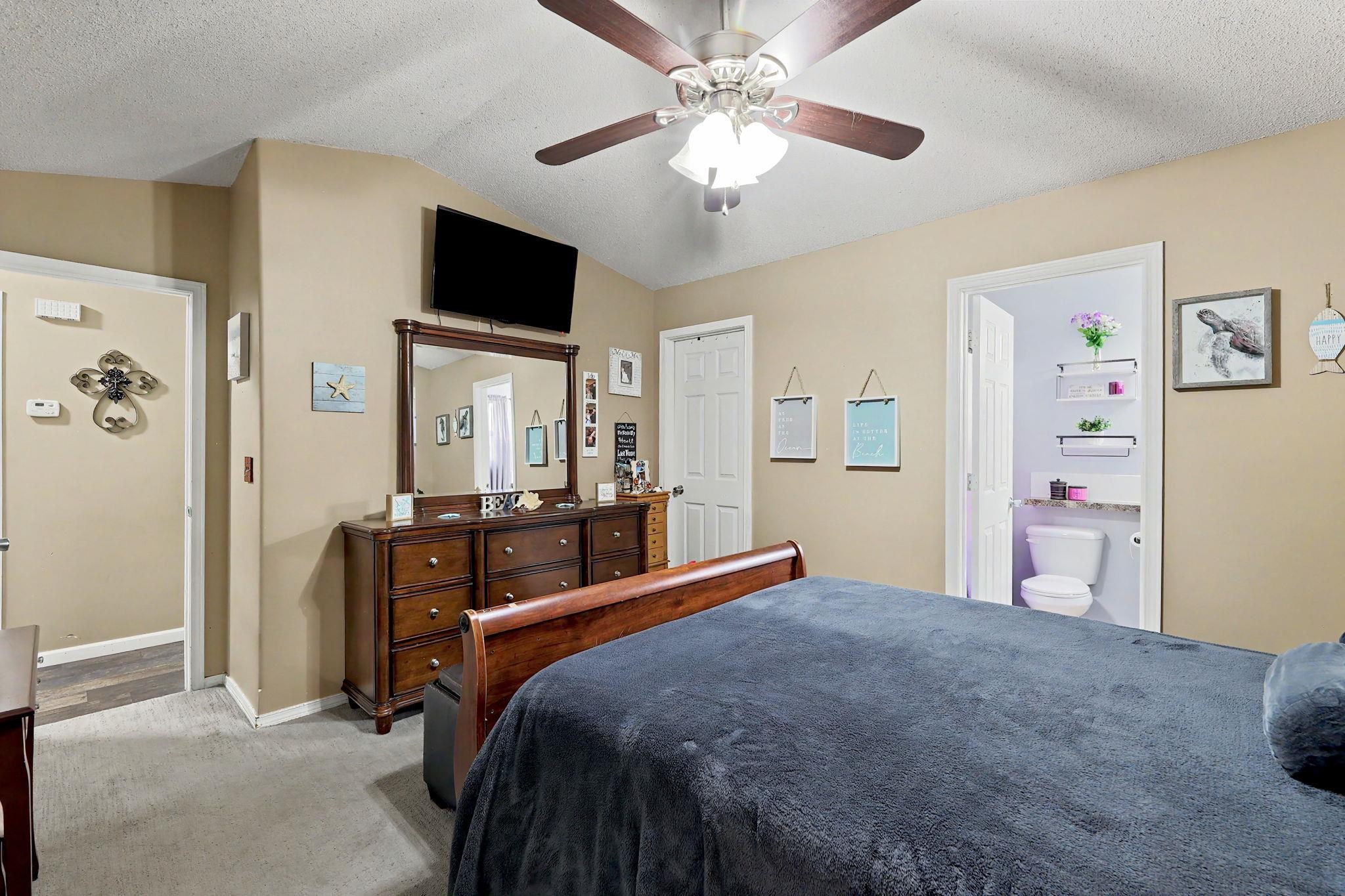 4422 S Chase Property Photo 14