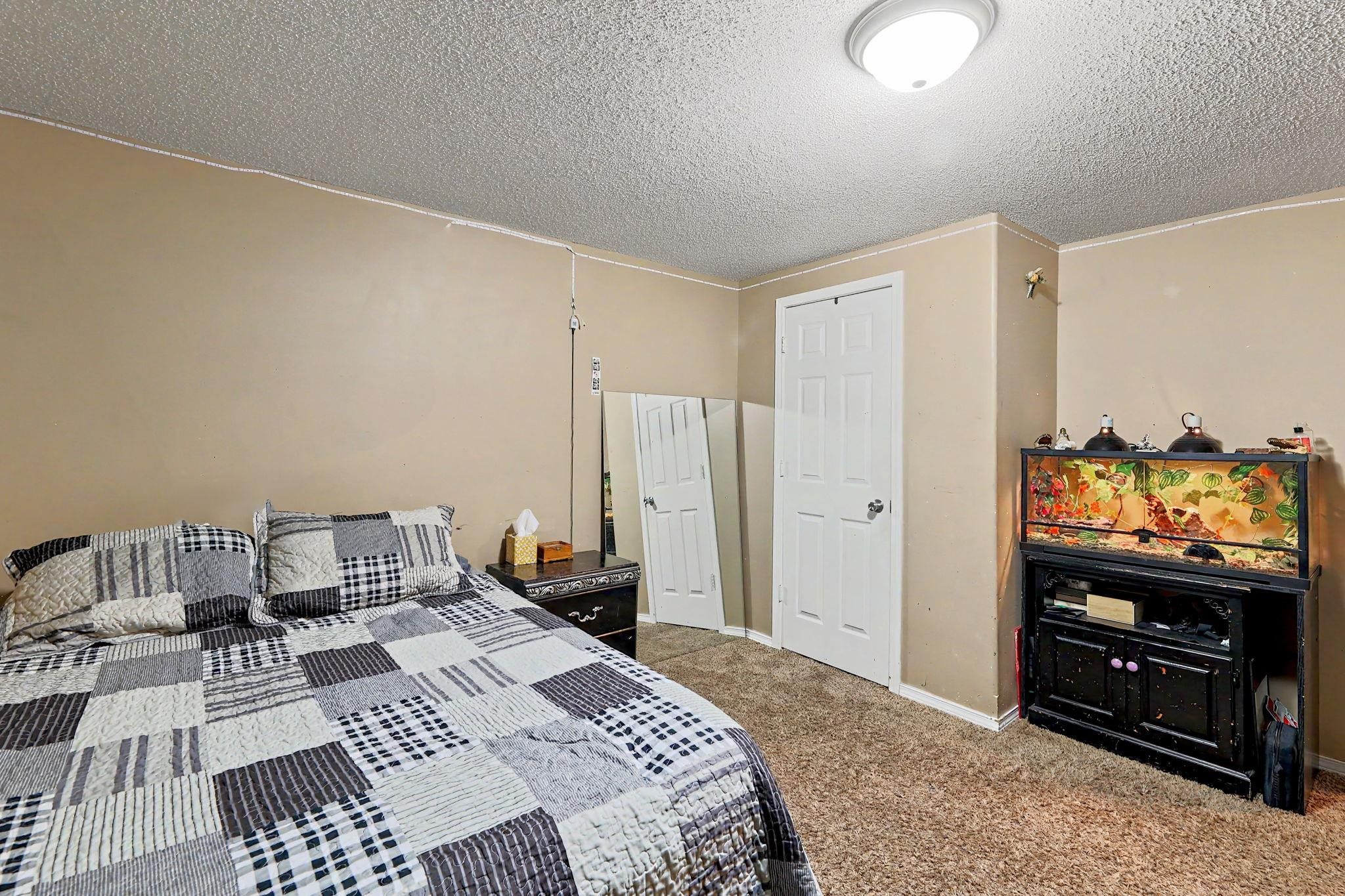 4422 S Chase Property Photo 26
