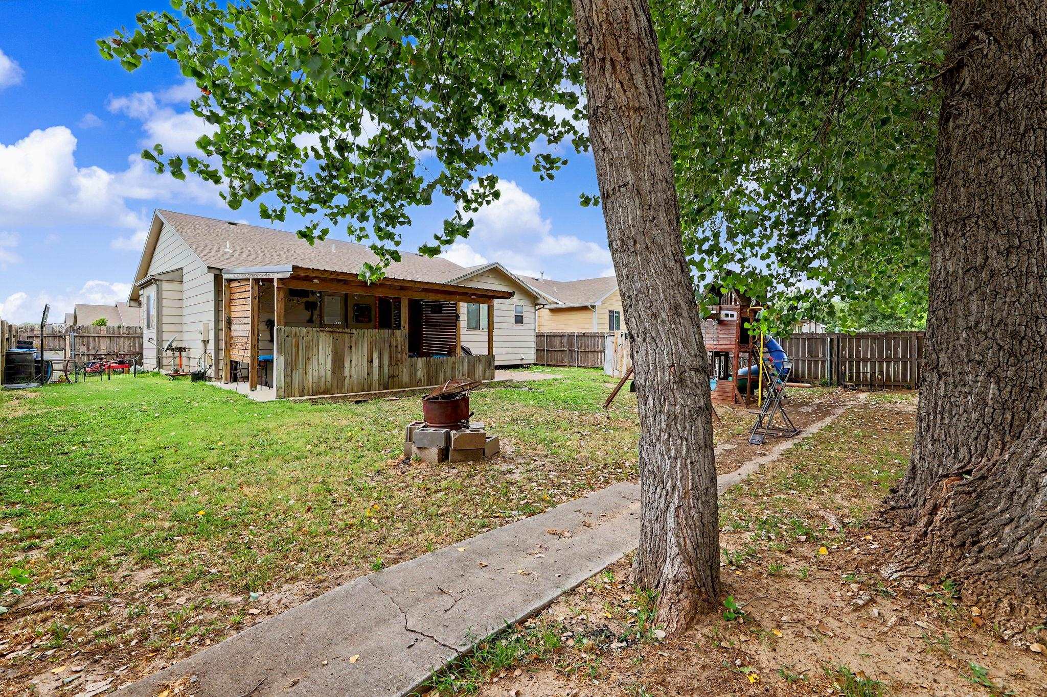 4422 S Chase Property Photo 33