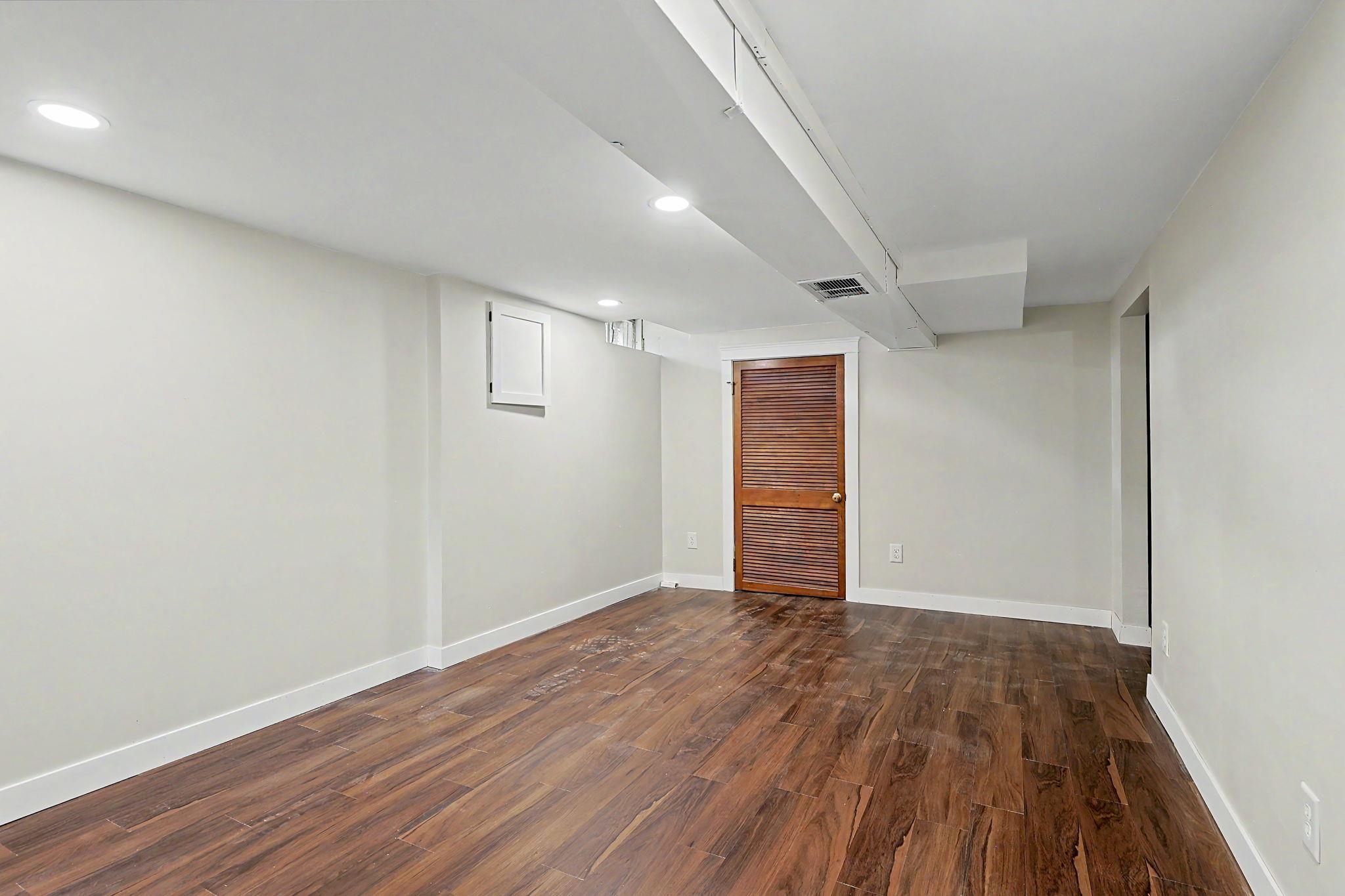 2040 N Kessler Property Photo 18