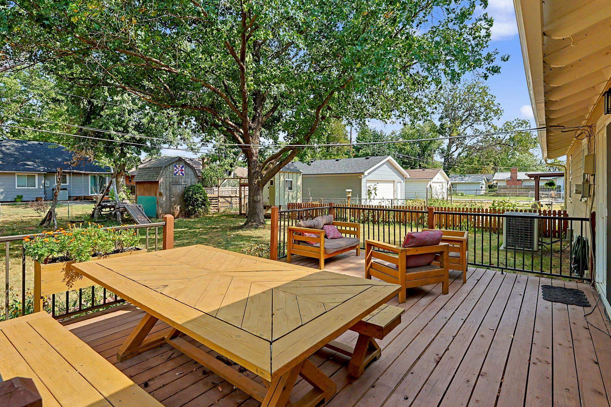 2040 N Kessler Property Photo 25