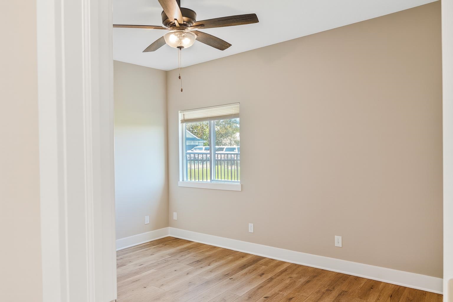 6820-6822 W White Pine Street Property Photo 10
