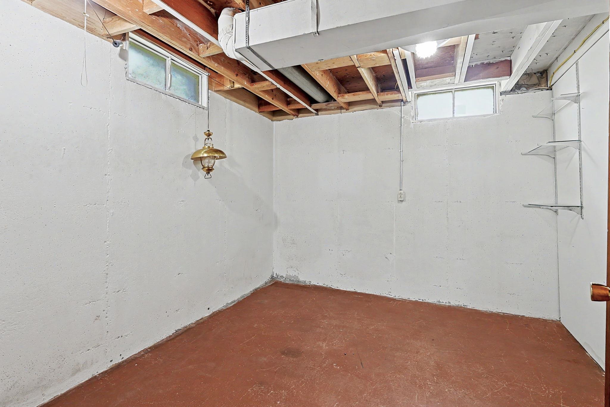 2527 W 32nd Property Photo 22