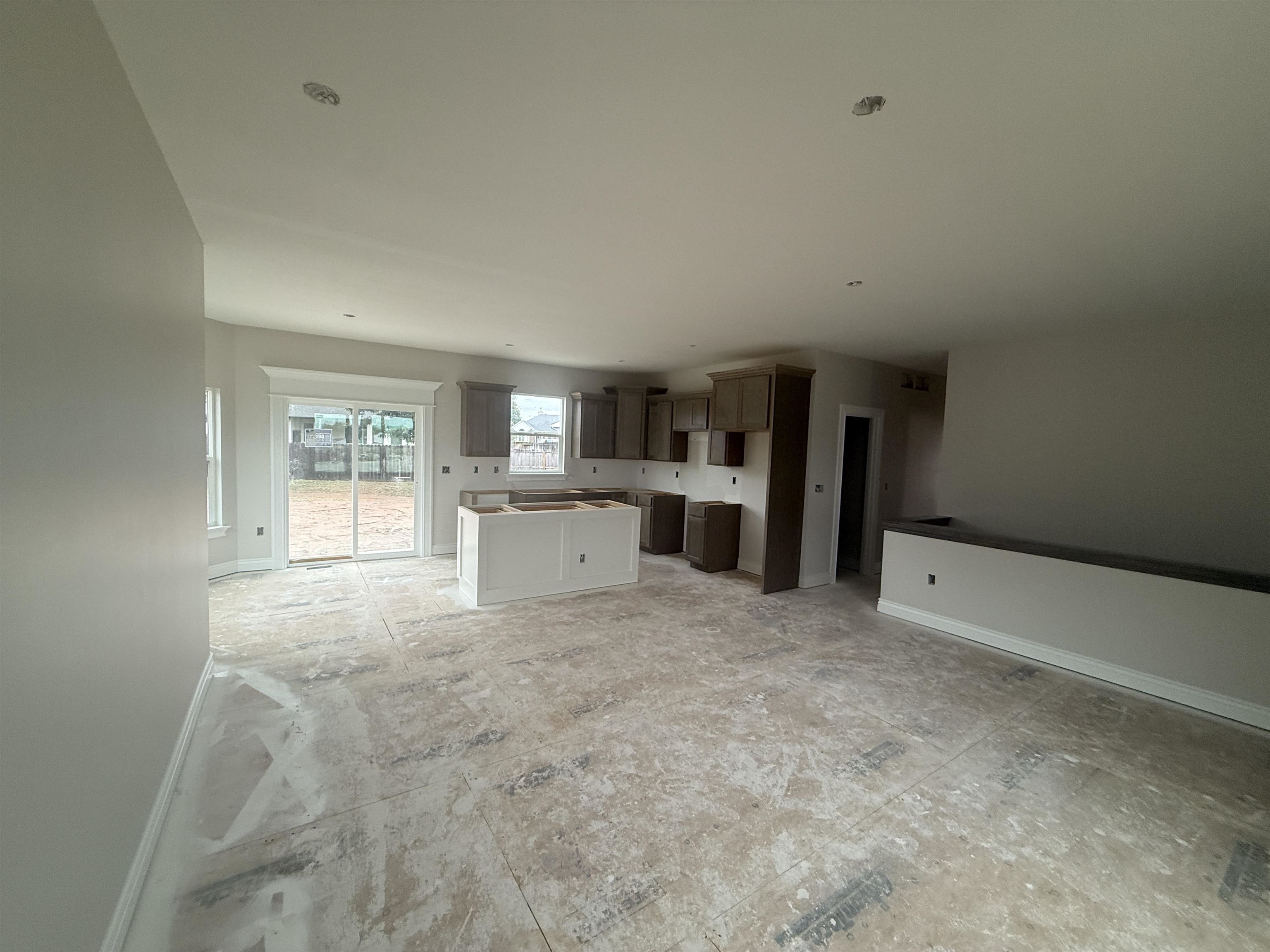411 S Stoney Creek St Property Photo 2