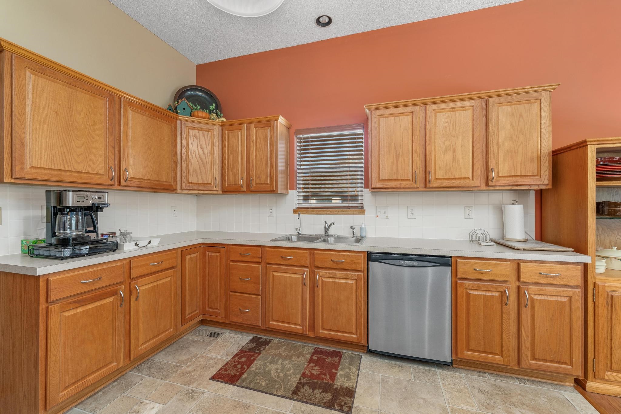 14302 E Twinlake Dr Property Photo 15