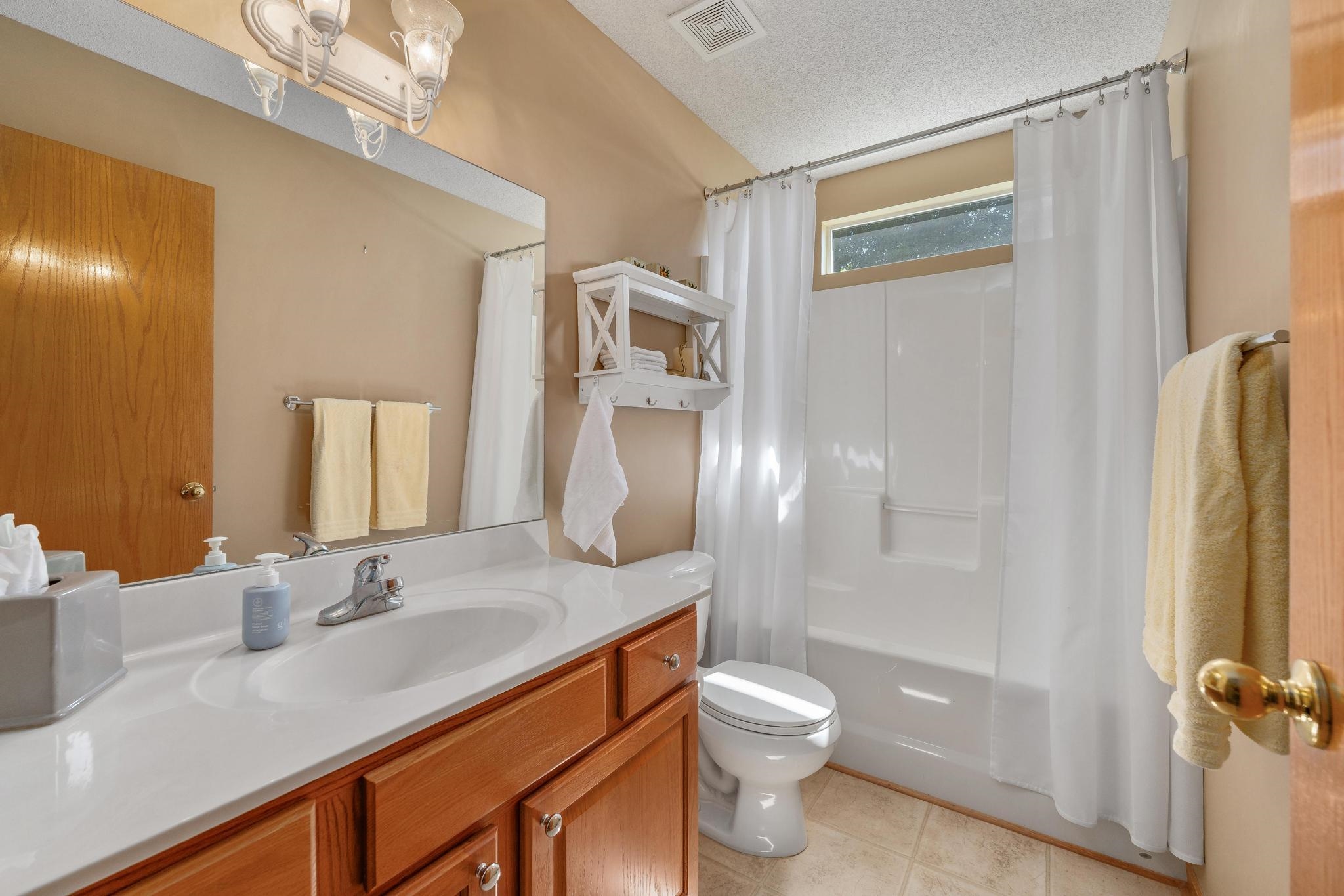 14302 E Twinlake Dr Property Photo 24