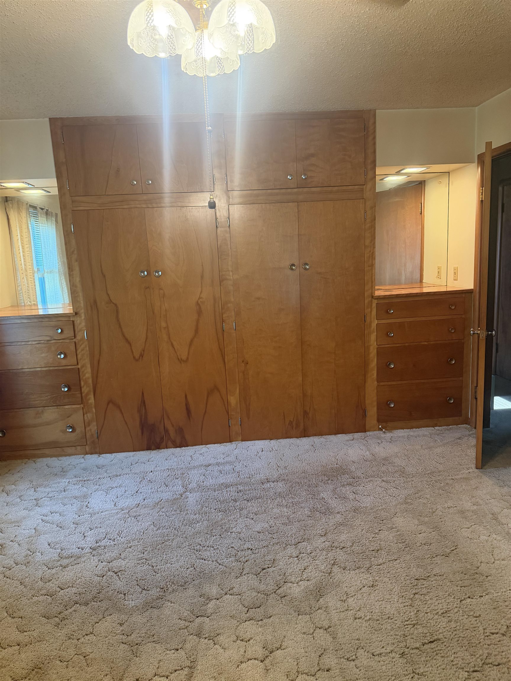 130 N Residence Property Photo 13