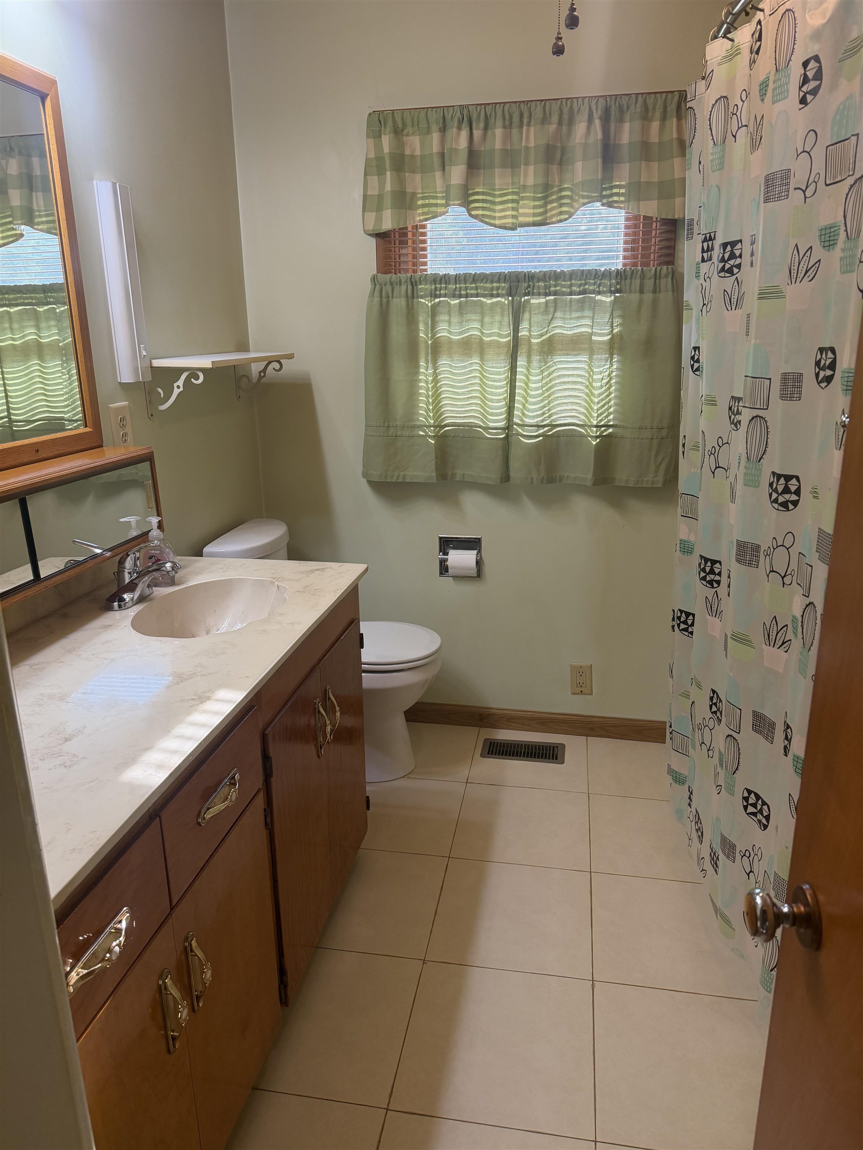 130 N Residence Property Photo 16