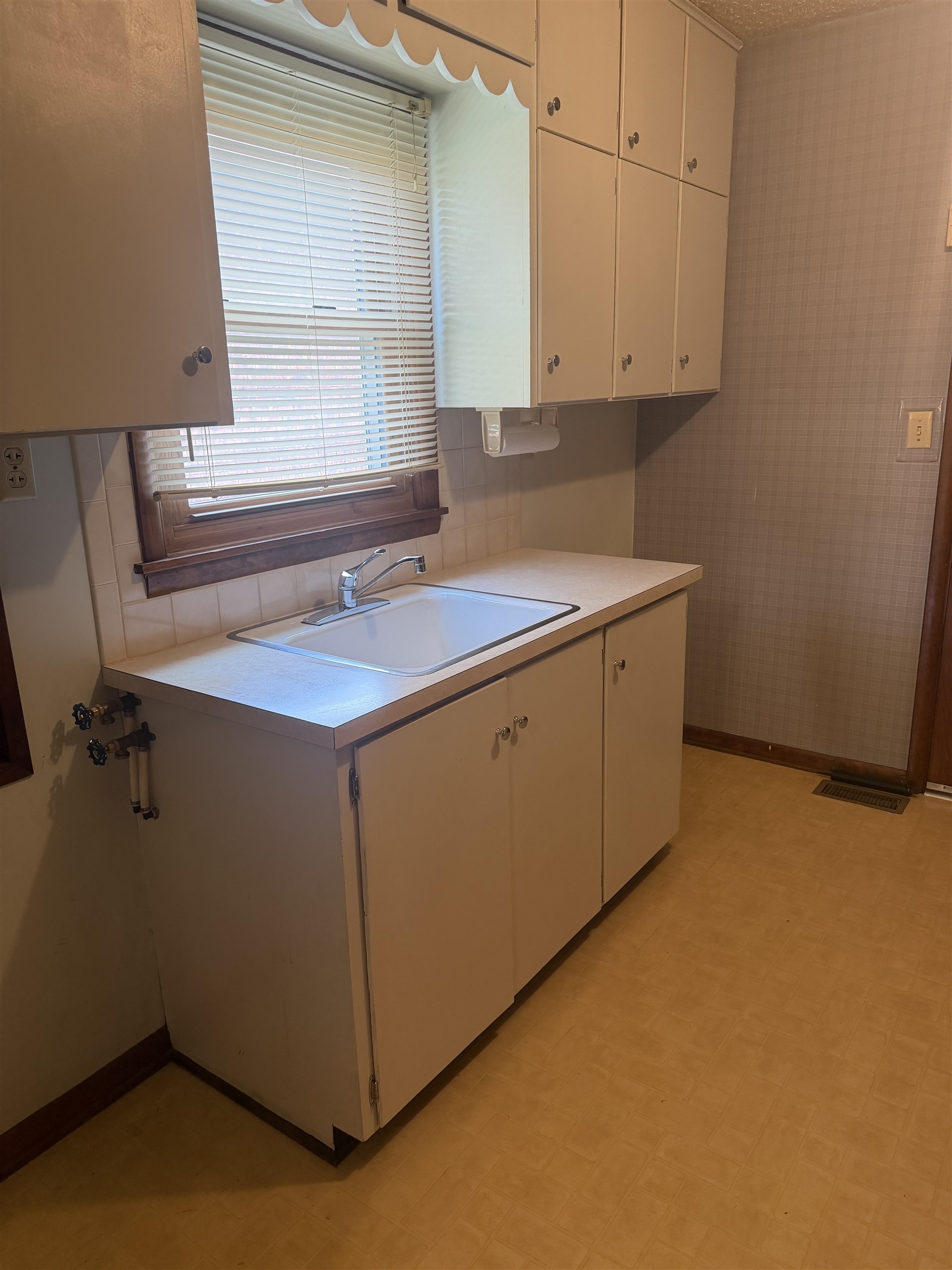 130 N Residence Property Photo 21