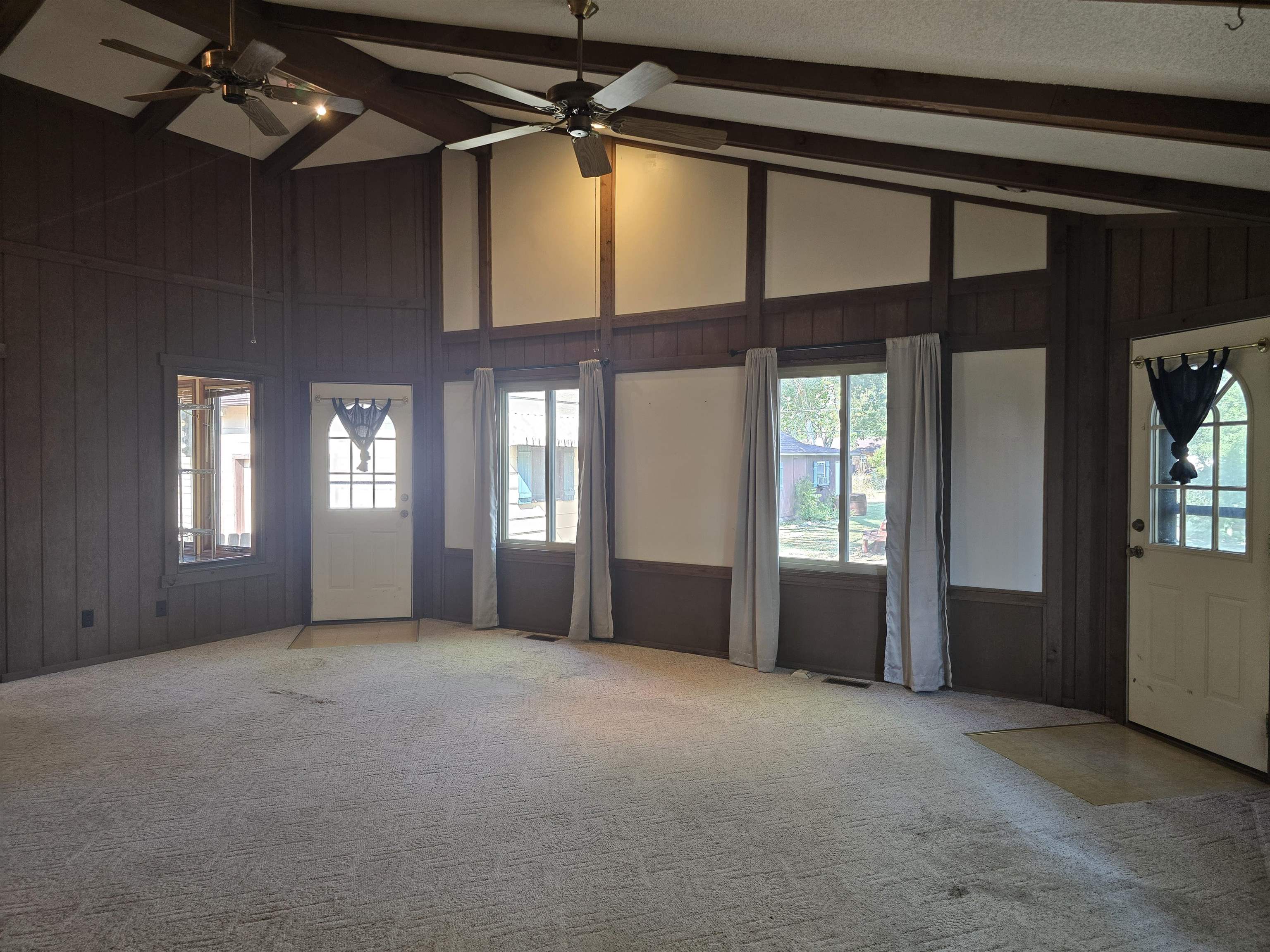 2618 N Athenian Property Photo 16