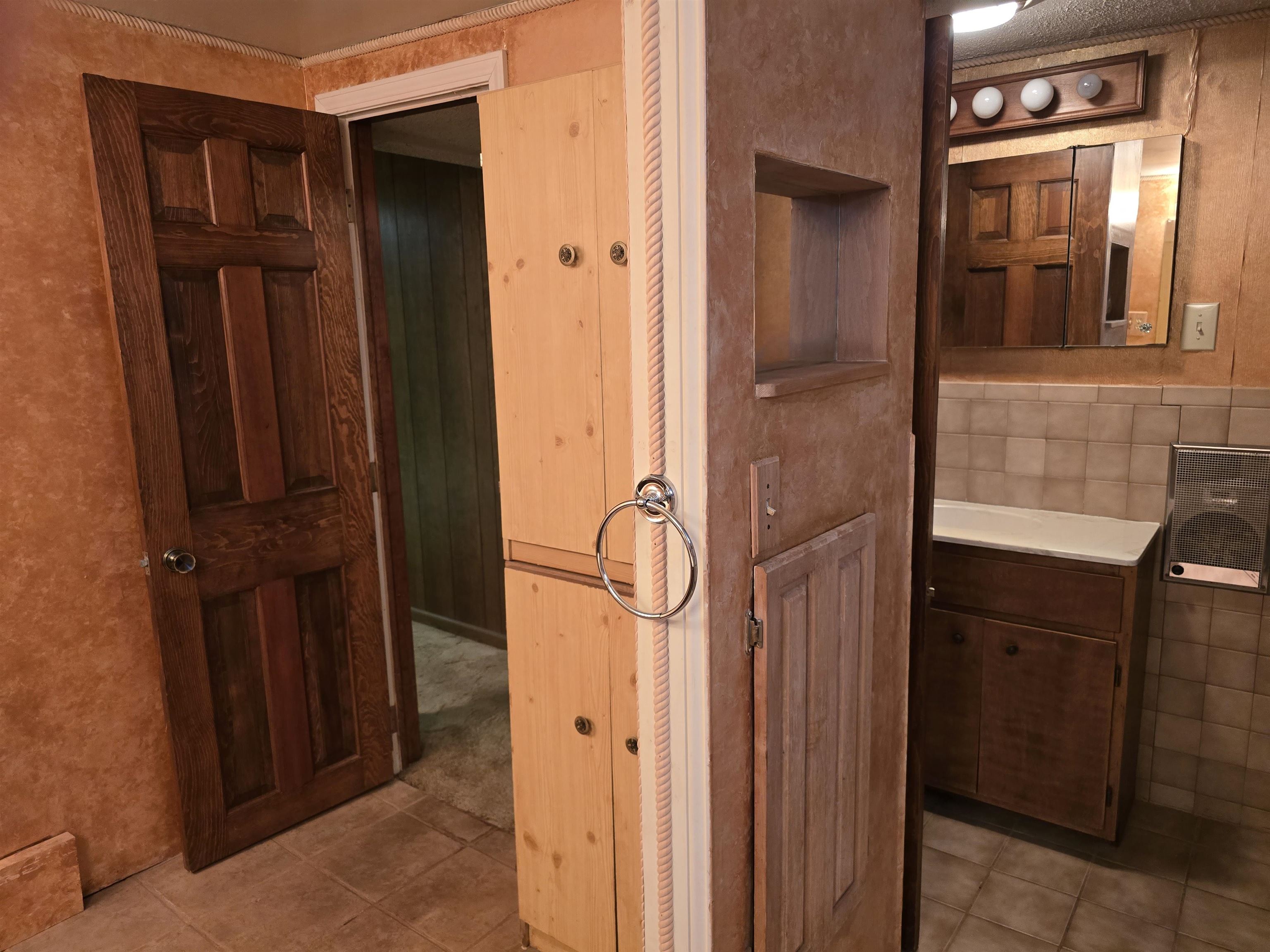 2618 N Athenian Property Photo 32