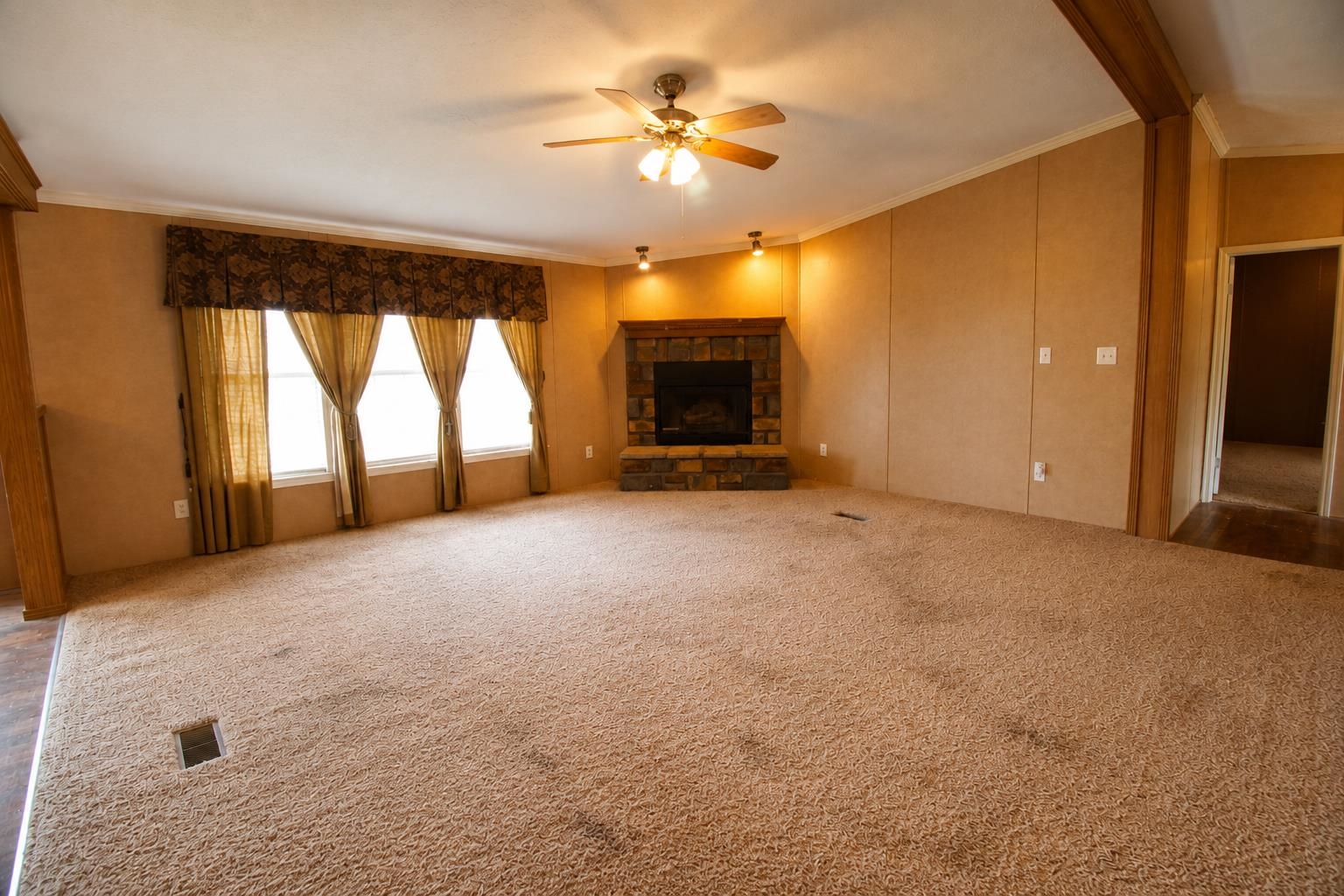 7051 S Rutan Property Photo 2