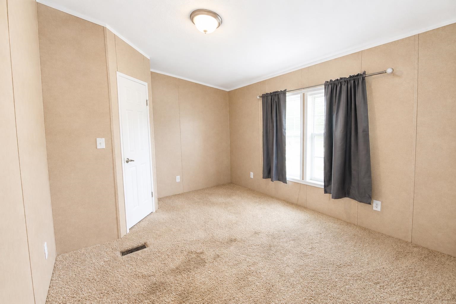 7051 S Rutan Property Photo 6