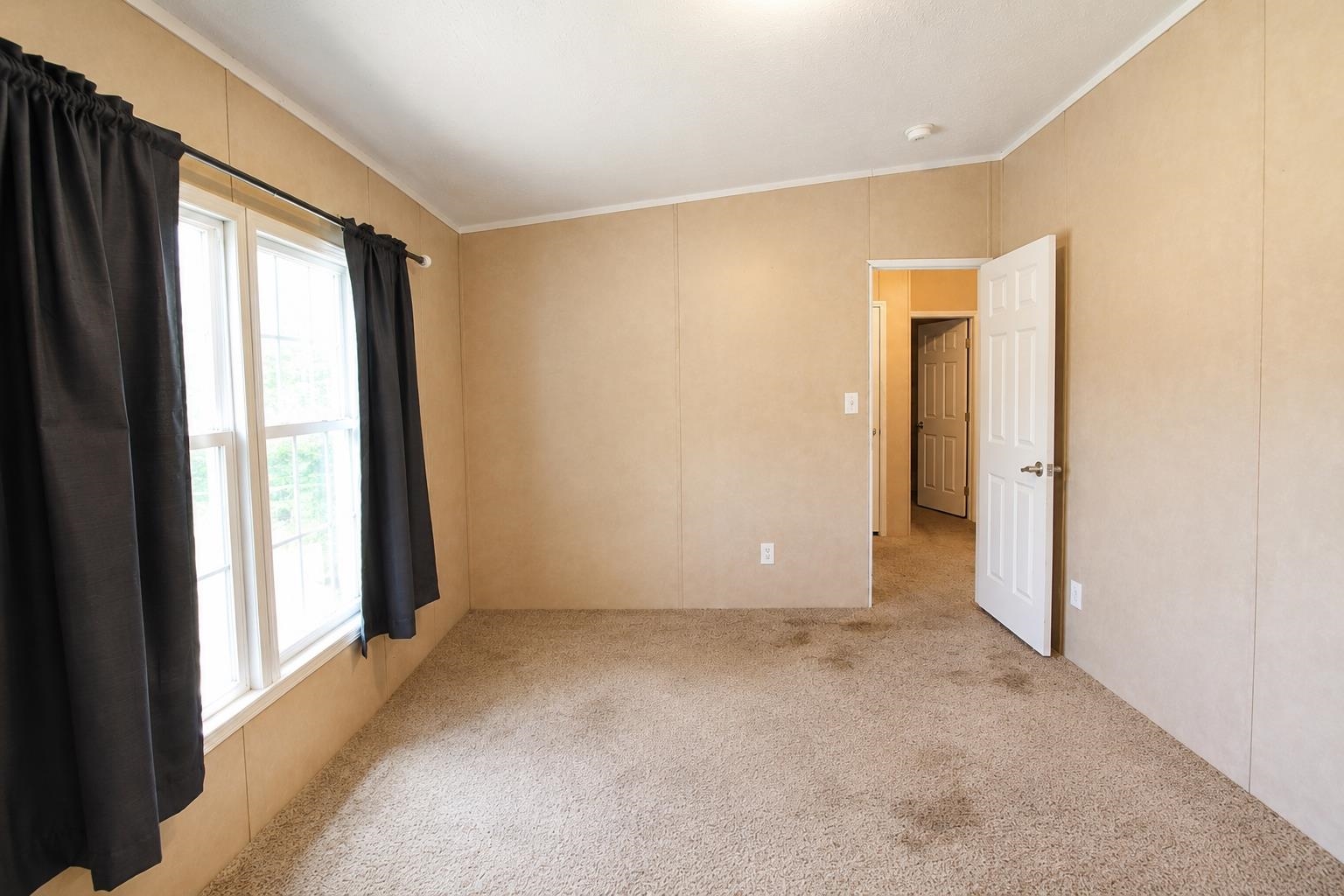 7051 S Rutan Property Photo 7