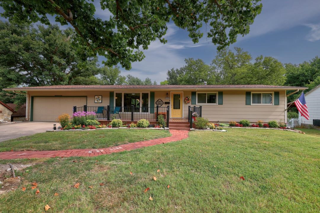 1704 E 8th Property Photo 1