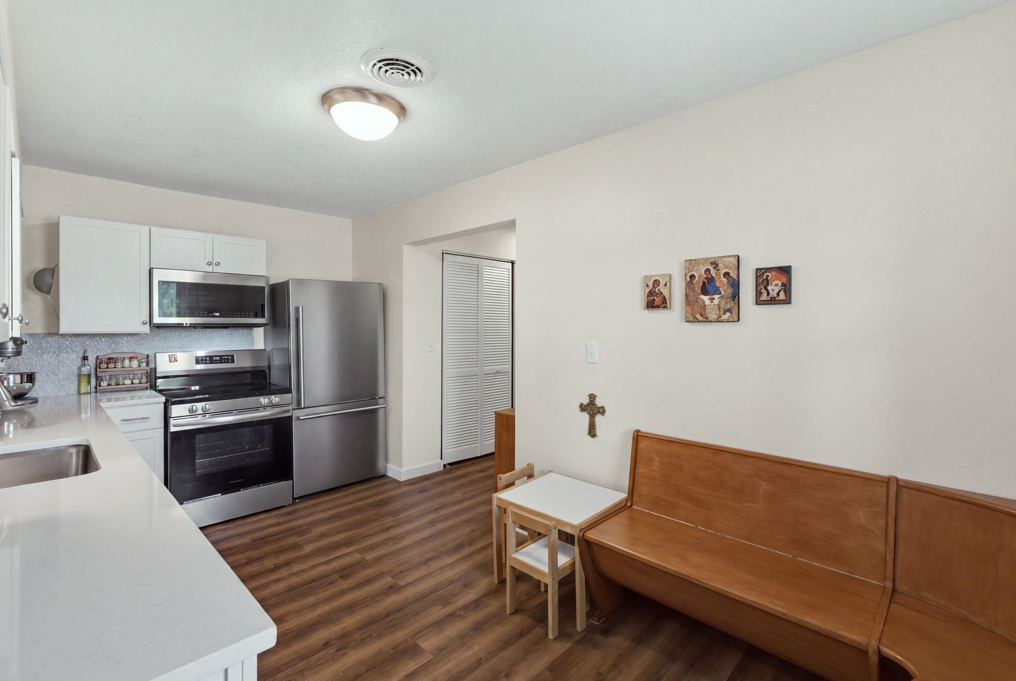 1601 W Regal Property Photo 6