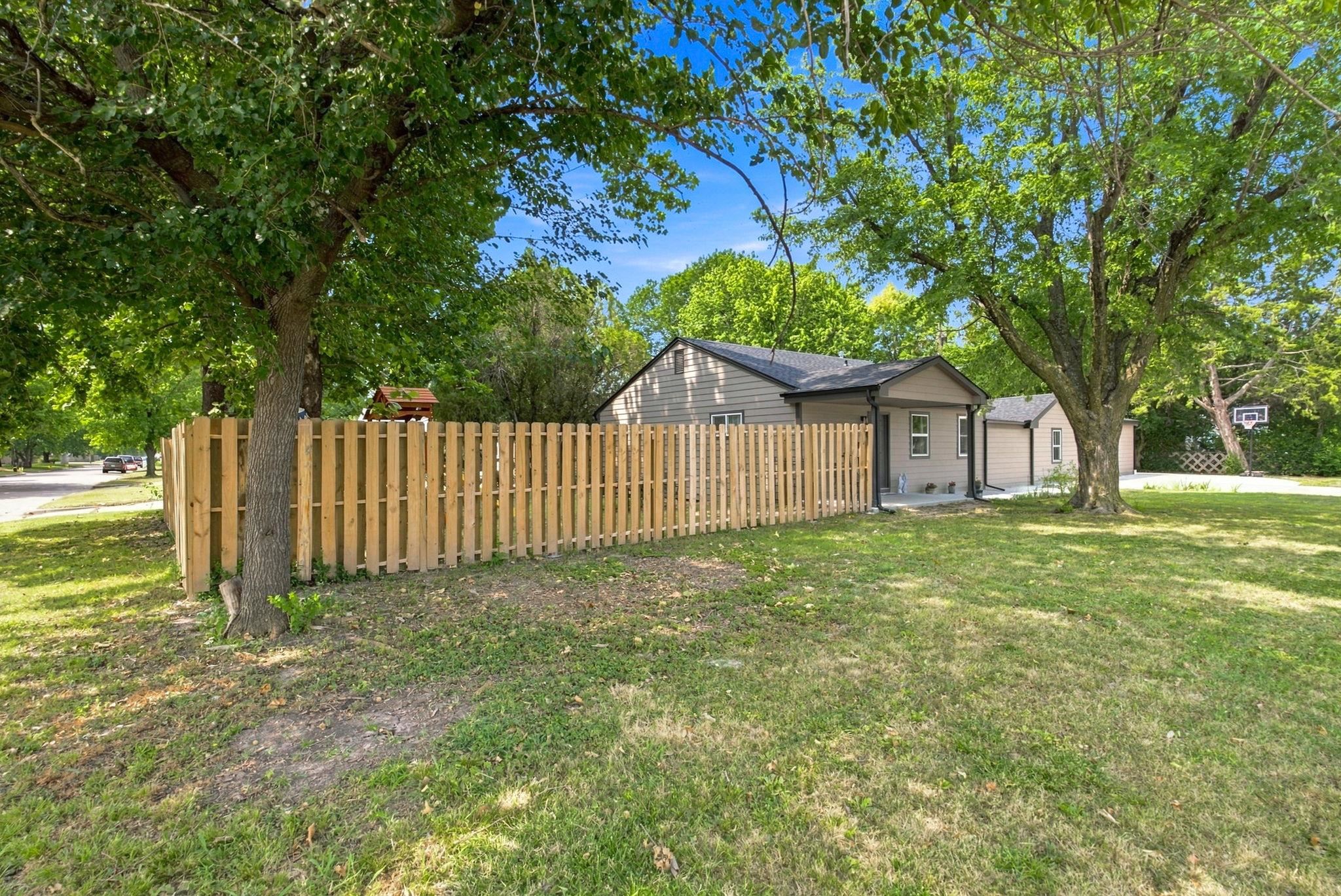 1601 W Regal Property Photo 34