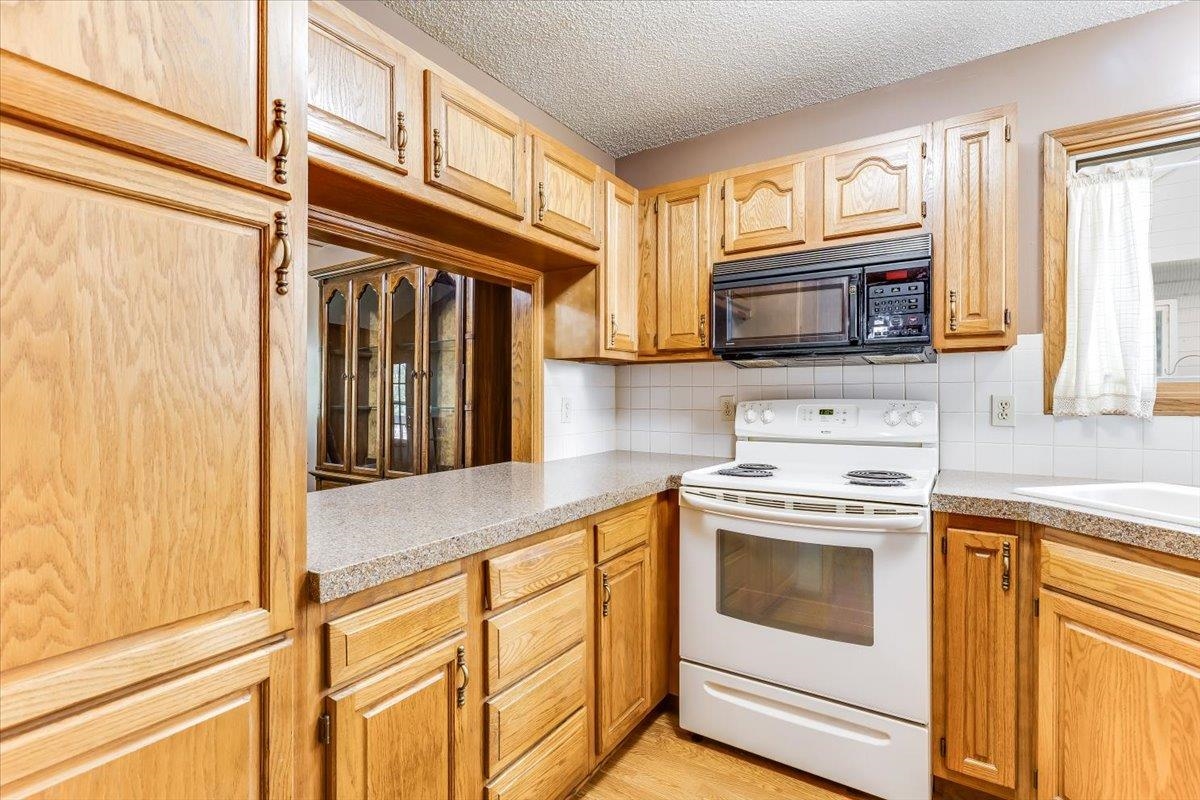 1169 N Lakewind Property Photo 10