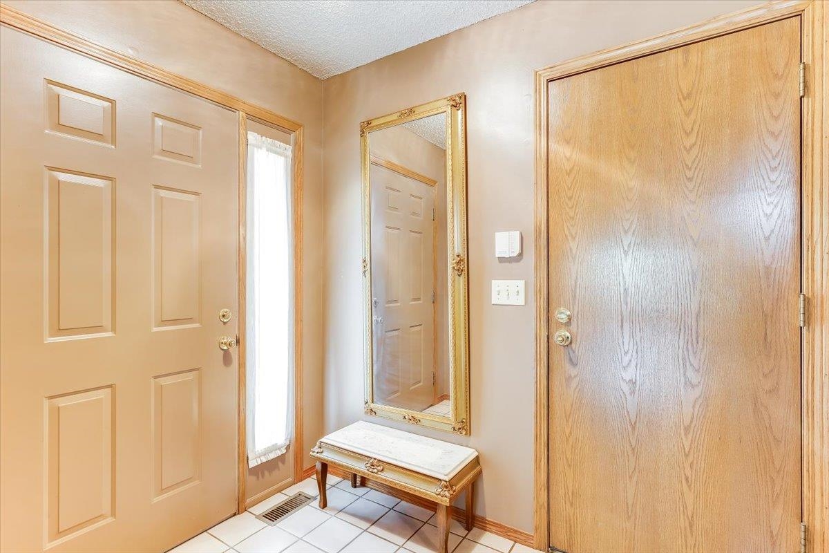 1169 N Lakewind Property Photo 12