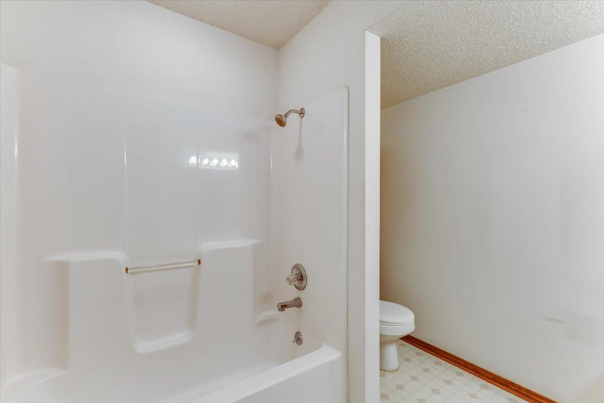 1169 N Lakewind Property Photo 23