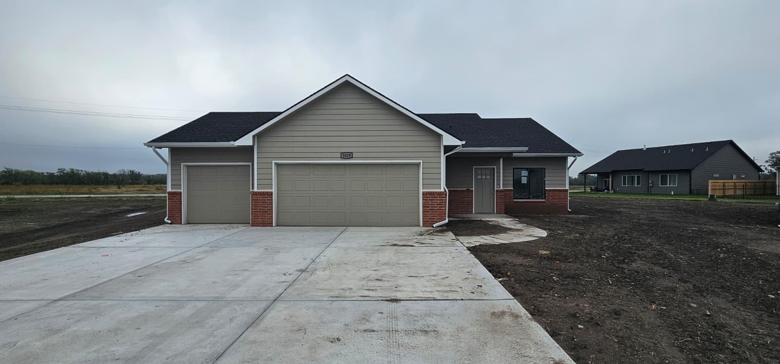 1621 Midway Ct. Property Photo 1