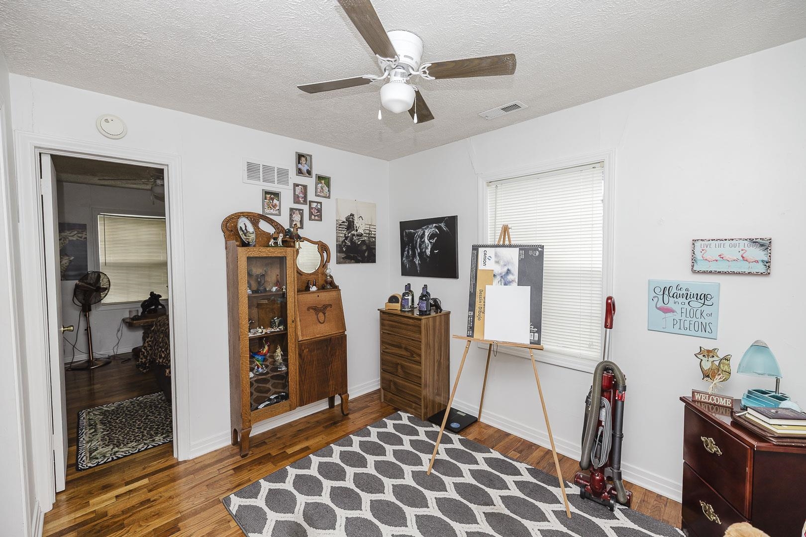 417 S Gildersleeve St. Property Photo 8