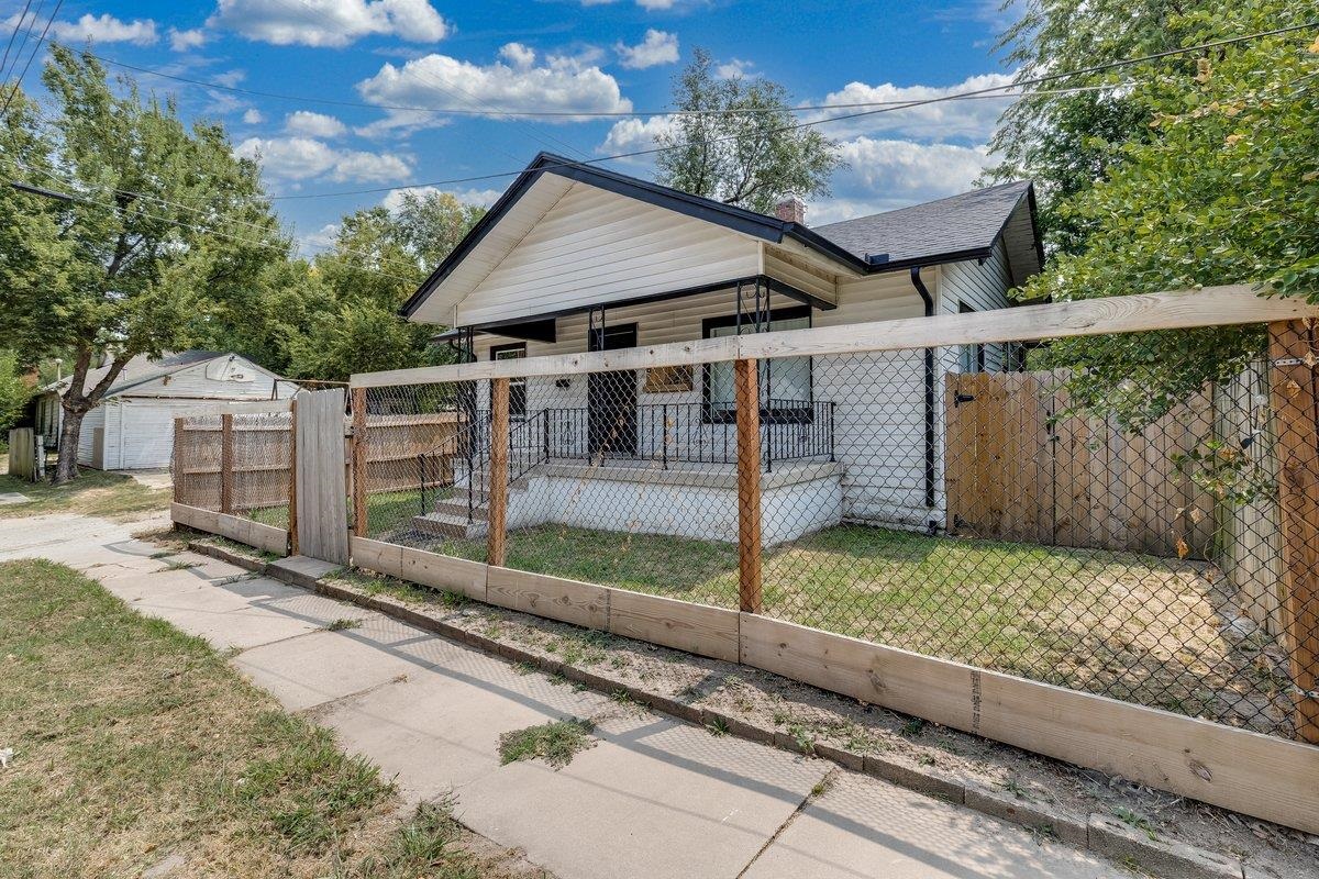 117 W Zimmerly St Property Photo 19