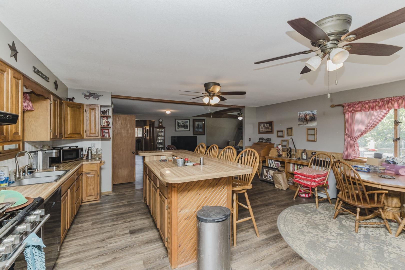 1549a Y Property Photo 12