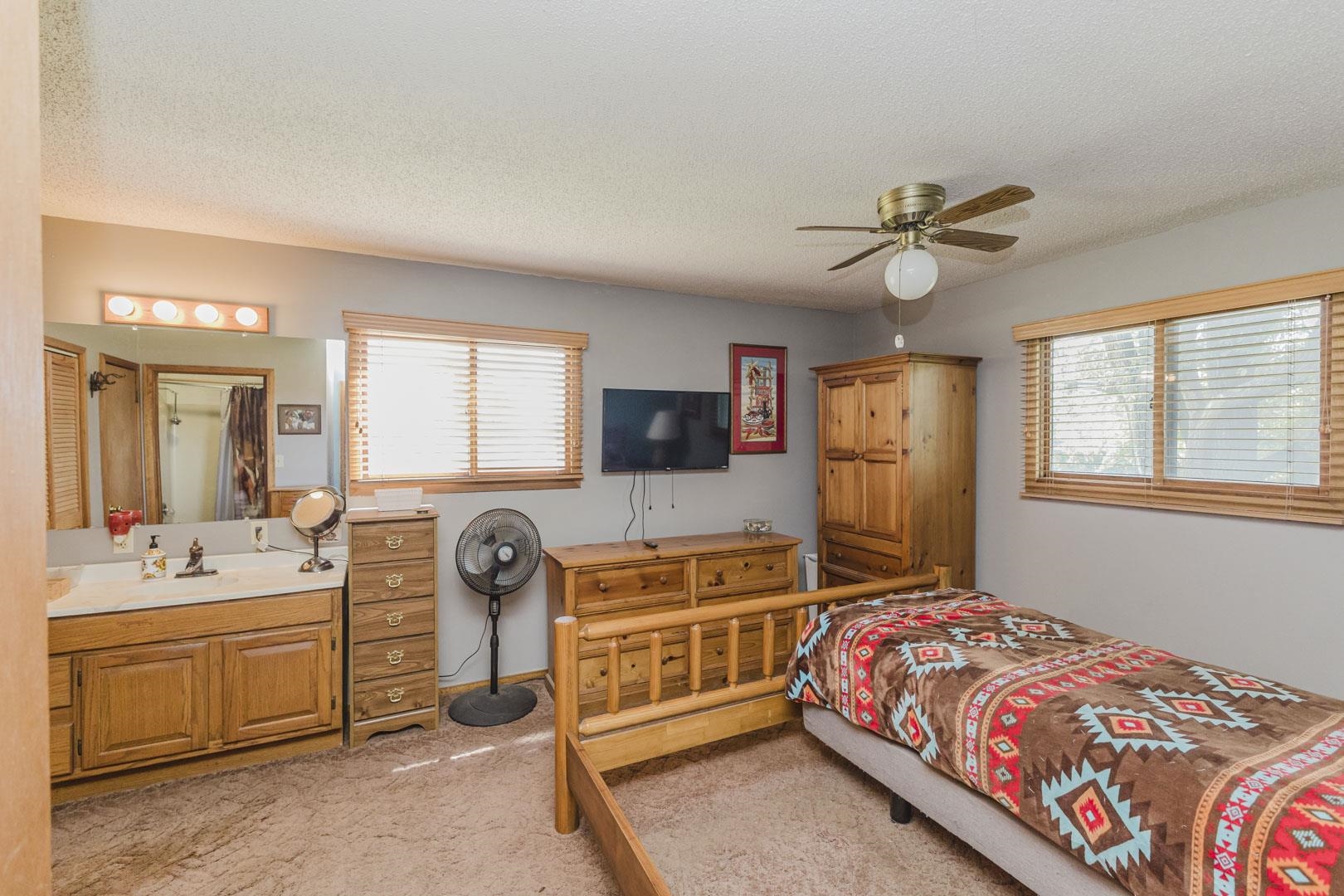 1549a Y Property Photo 13