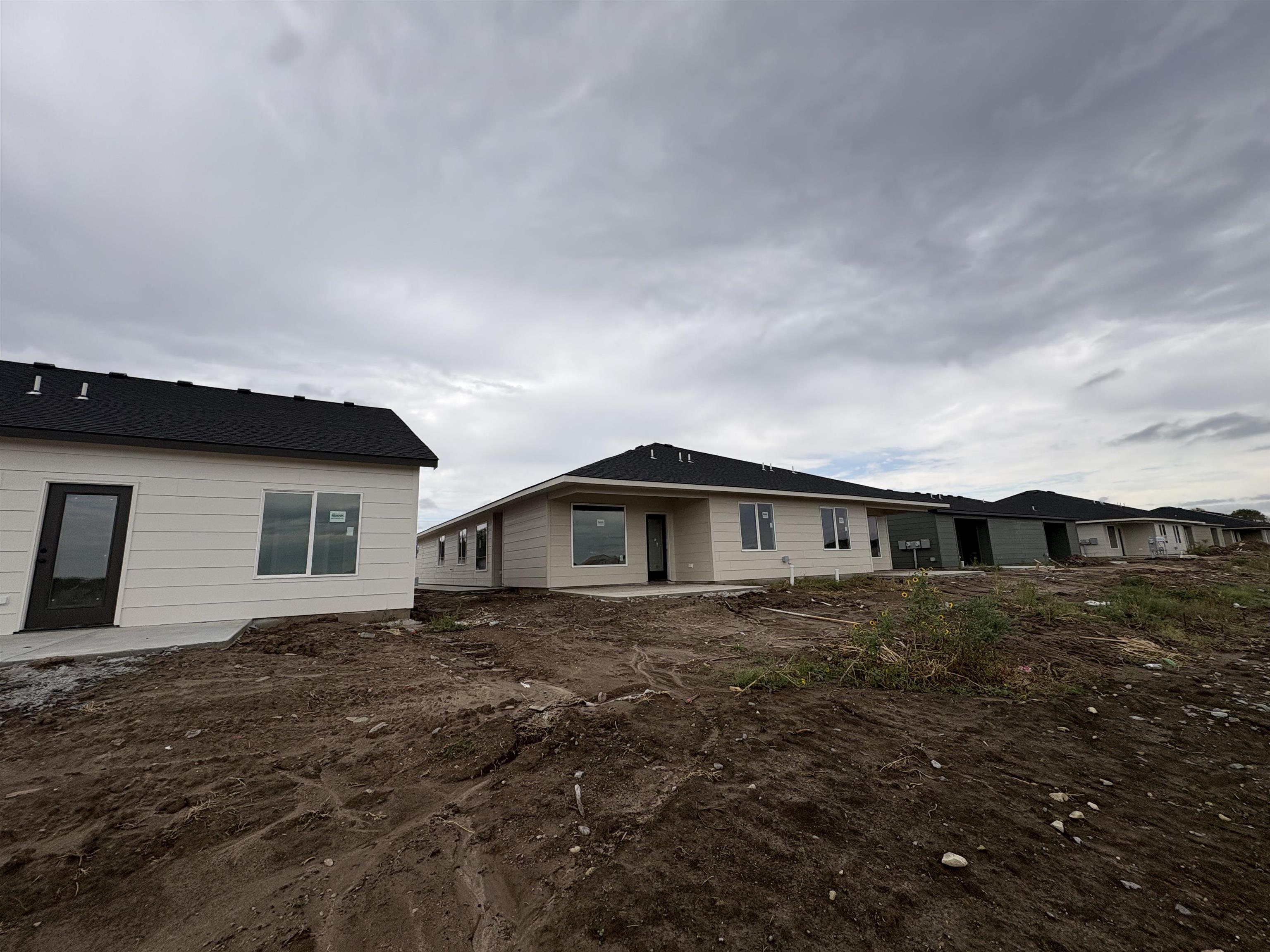 2924 S Denene St. Property Photo 6