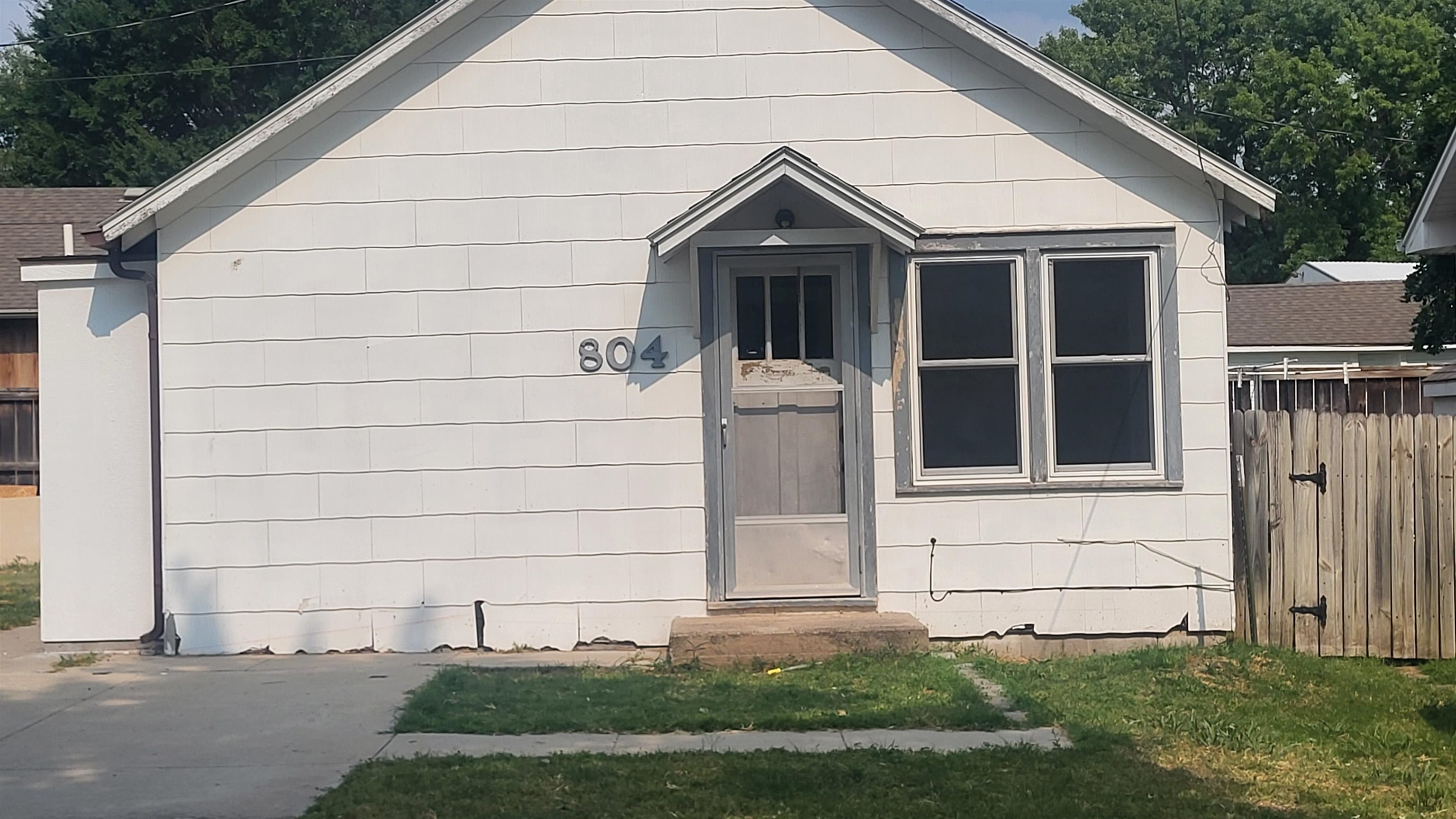 804 Old Main Property Photo 1