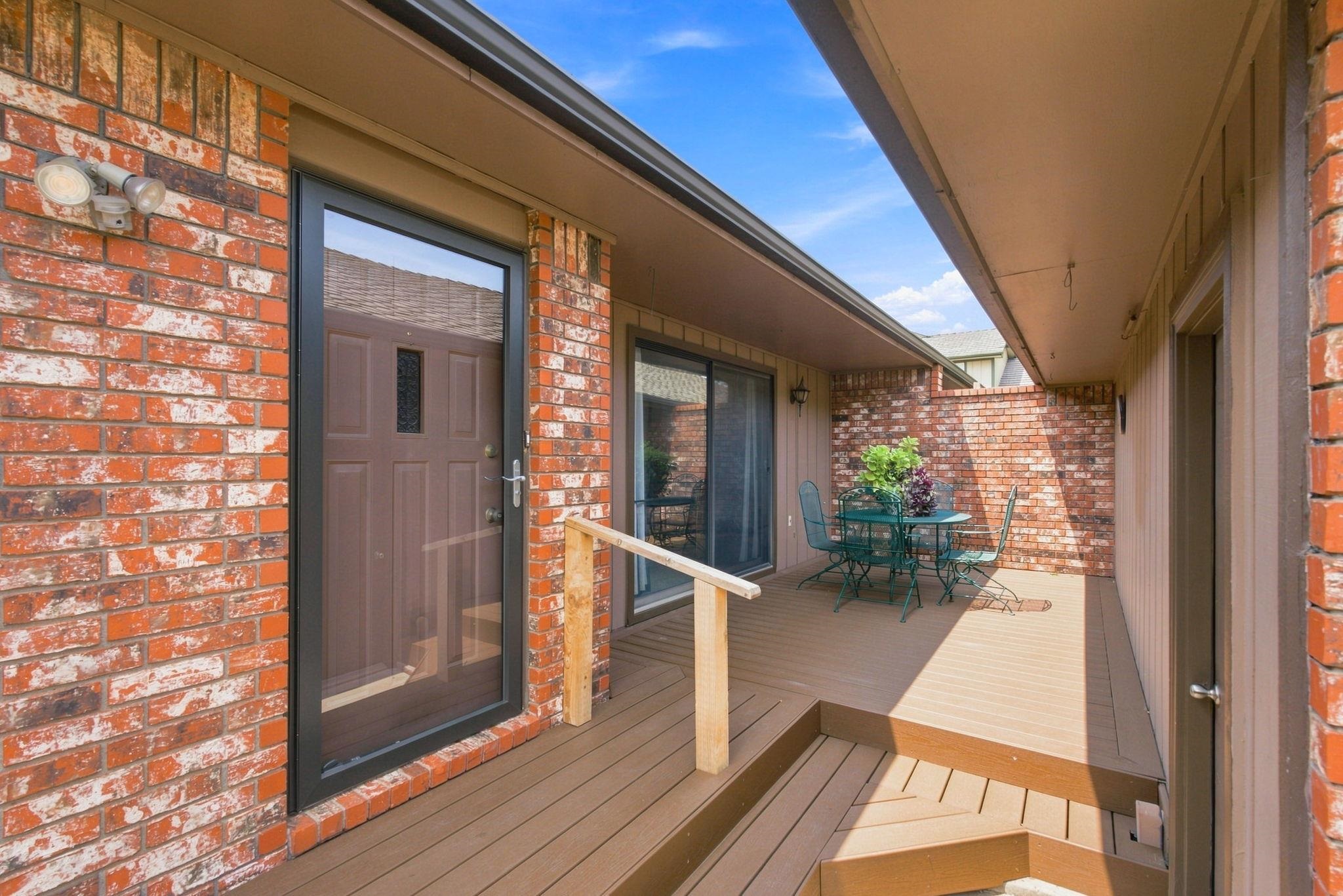 10231 W Alamo St Property Photo 5