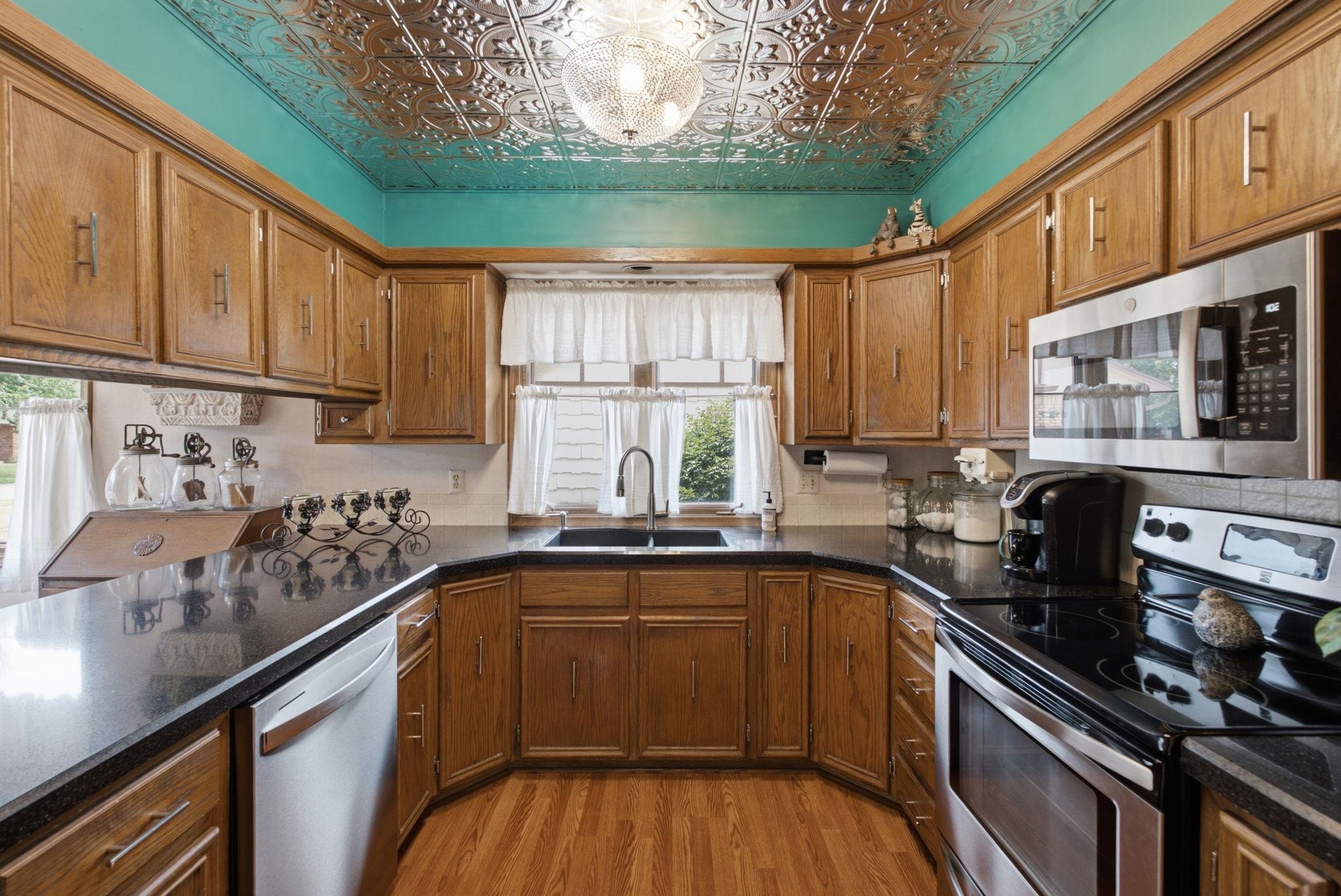 10231 W Alamo St Property Photo 7
