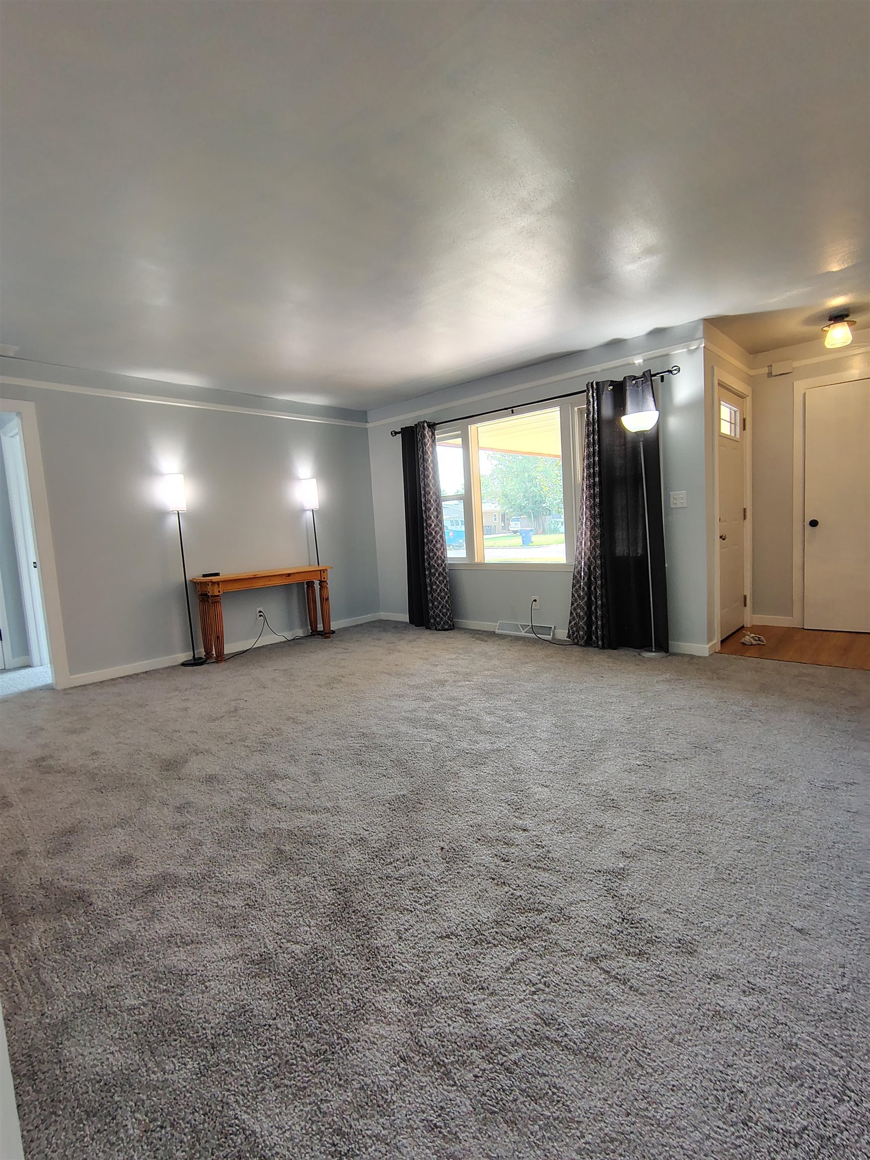 3152 S Everett Property Photo 4
