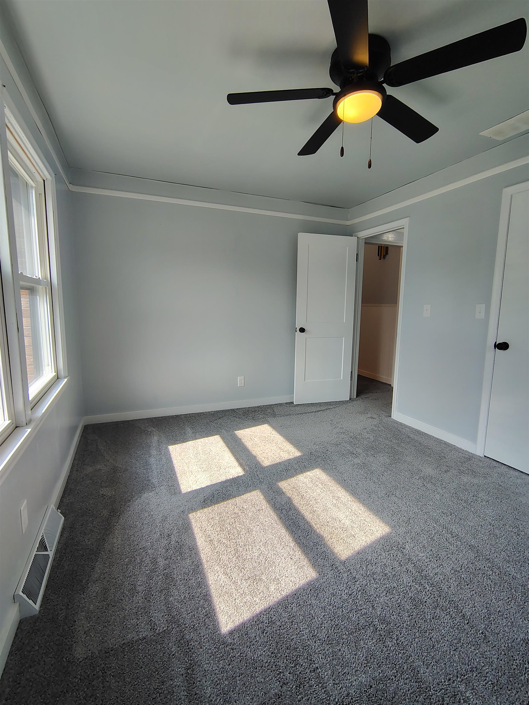 3152 S Everett Property Photo 18