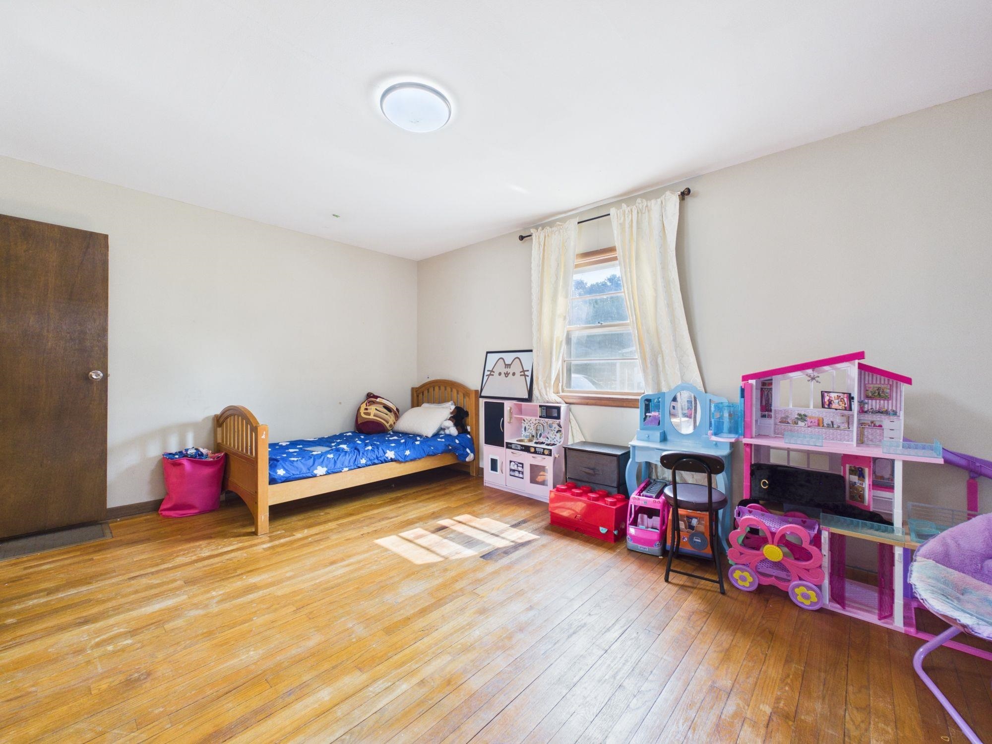 3451 E Craig St Property Photo 12