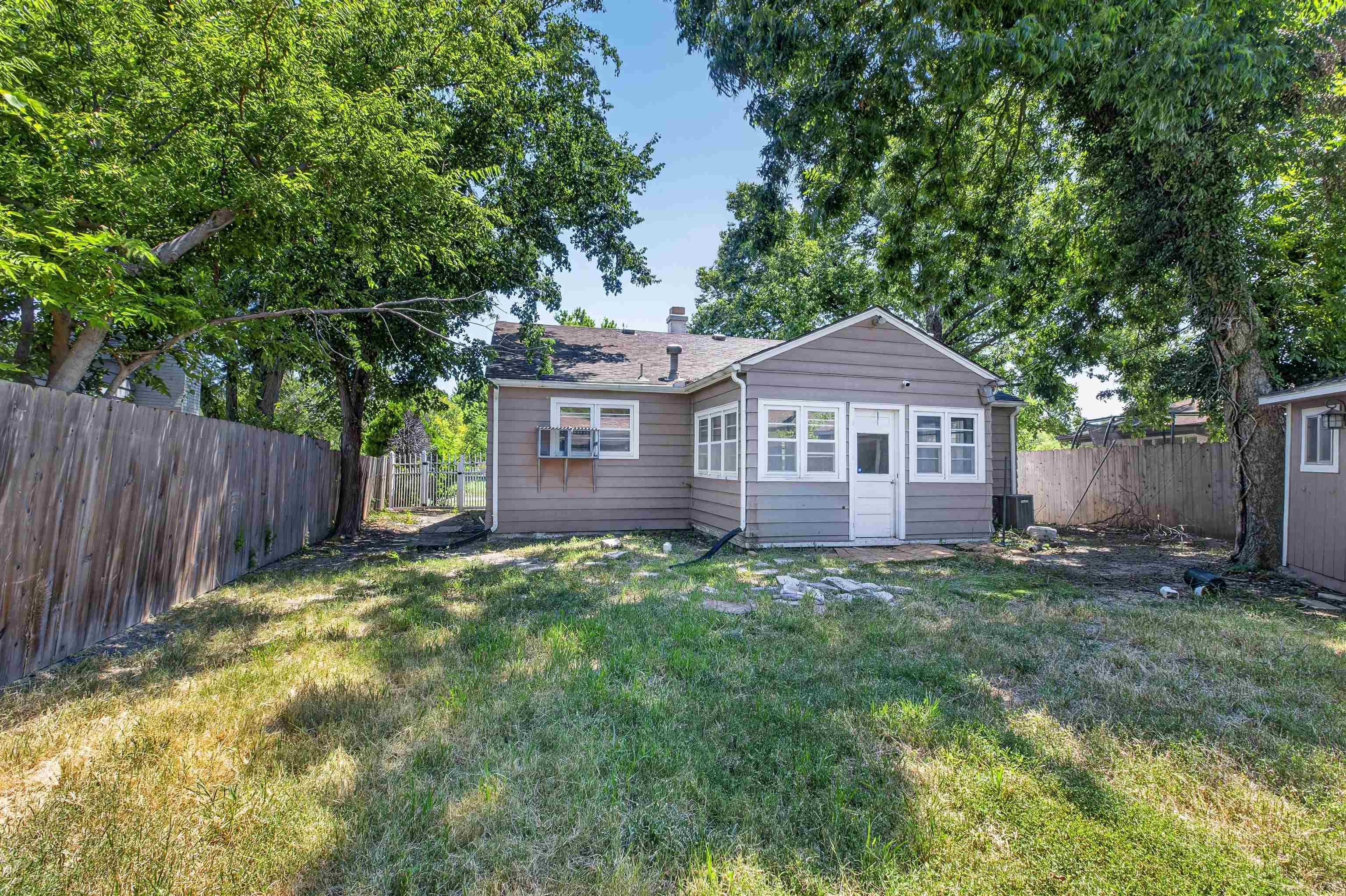 211 N Brookside Pkwy Property Photo 34