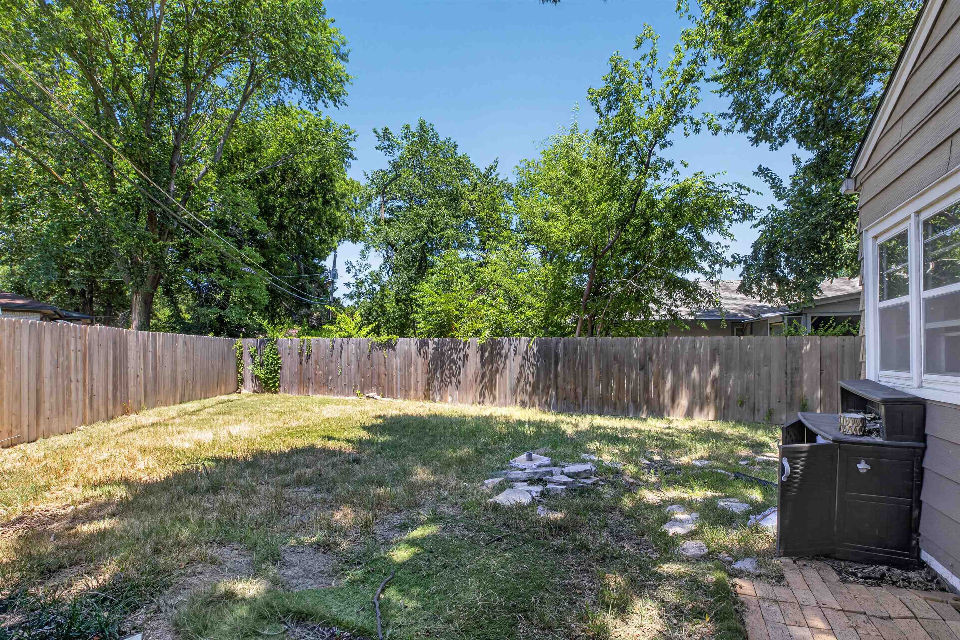 211 N Brookside Pkwy Property Photo 35