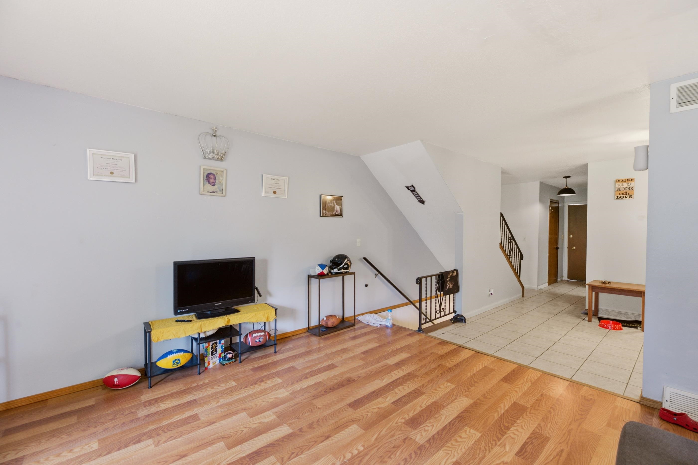 2215 S Market St Property Photo 16
