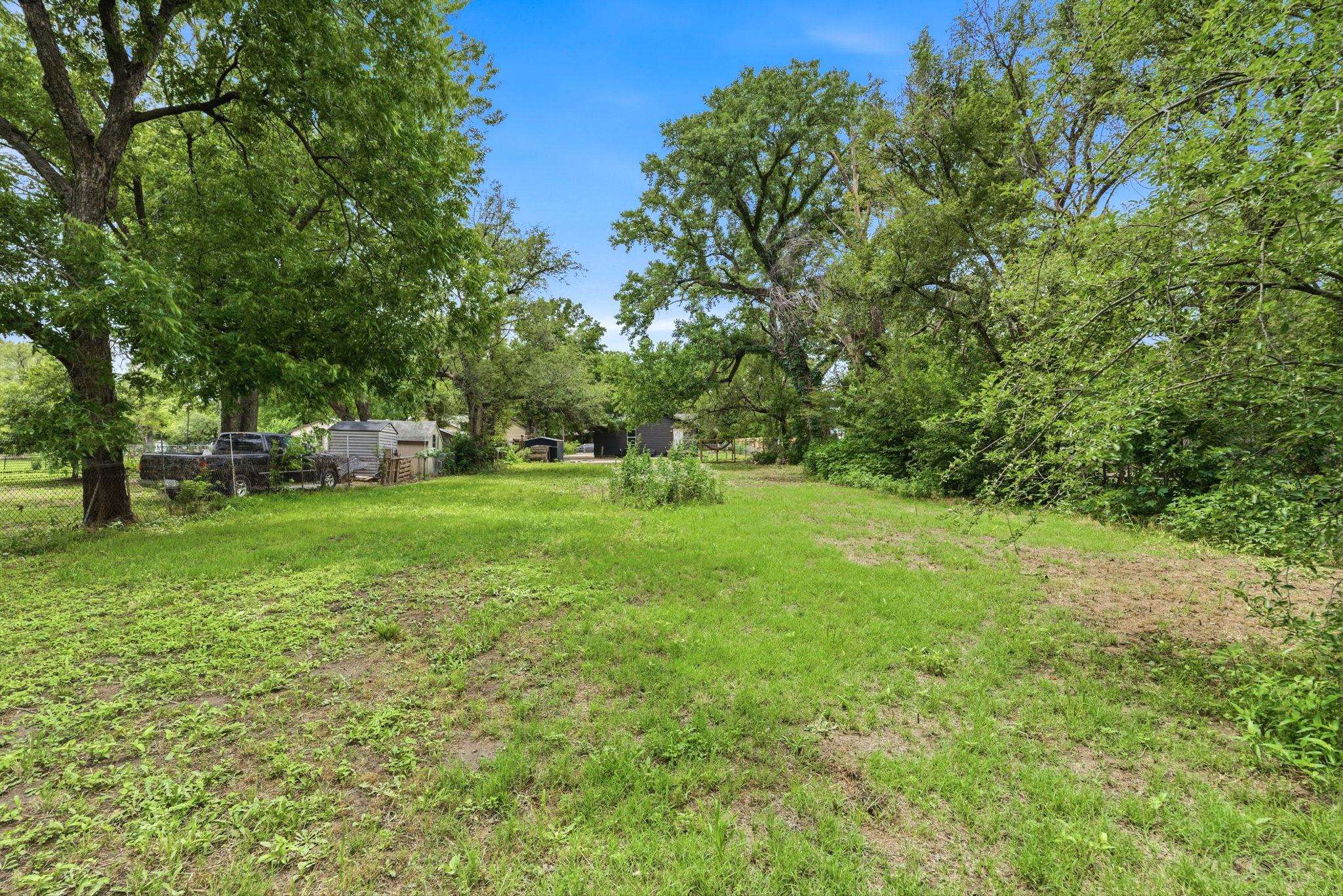 5726 Vandale Ave Property Photo 31