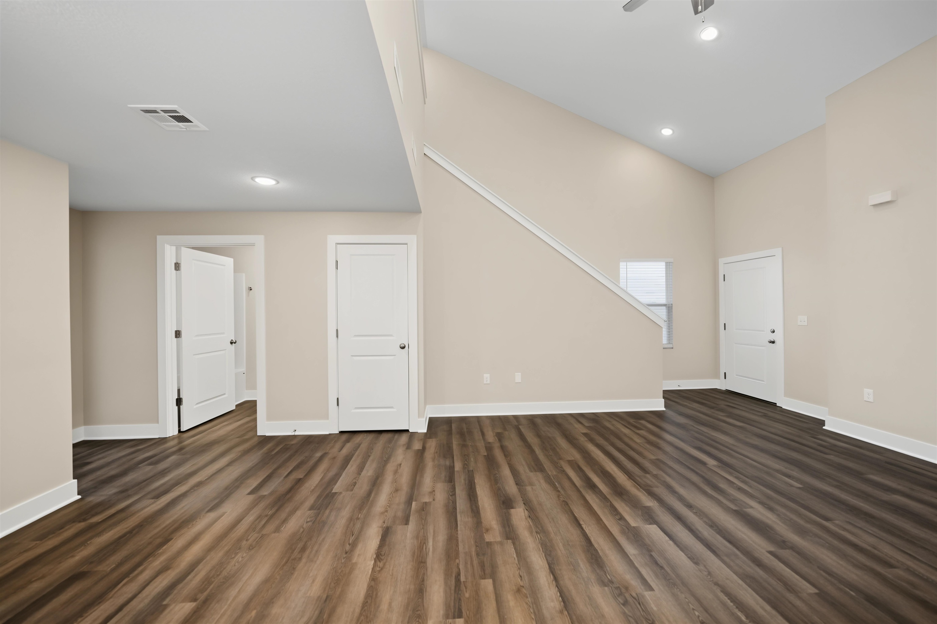 2710 Amelia Lane Property Photo 11