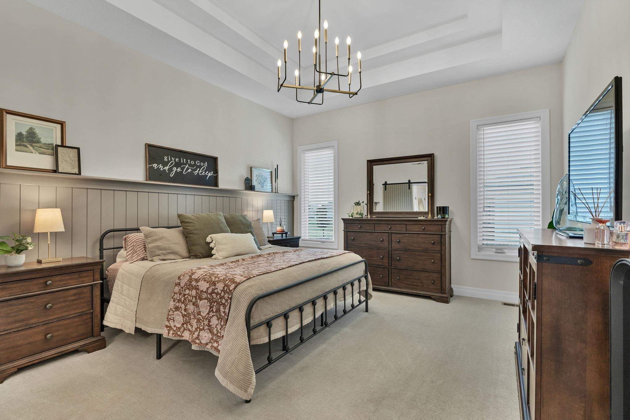 3621 N Bristol Property Photo 14