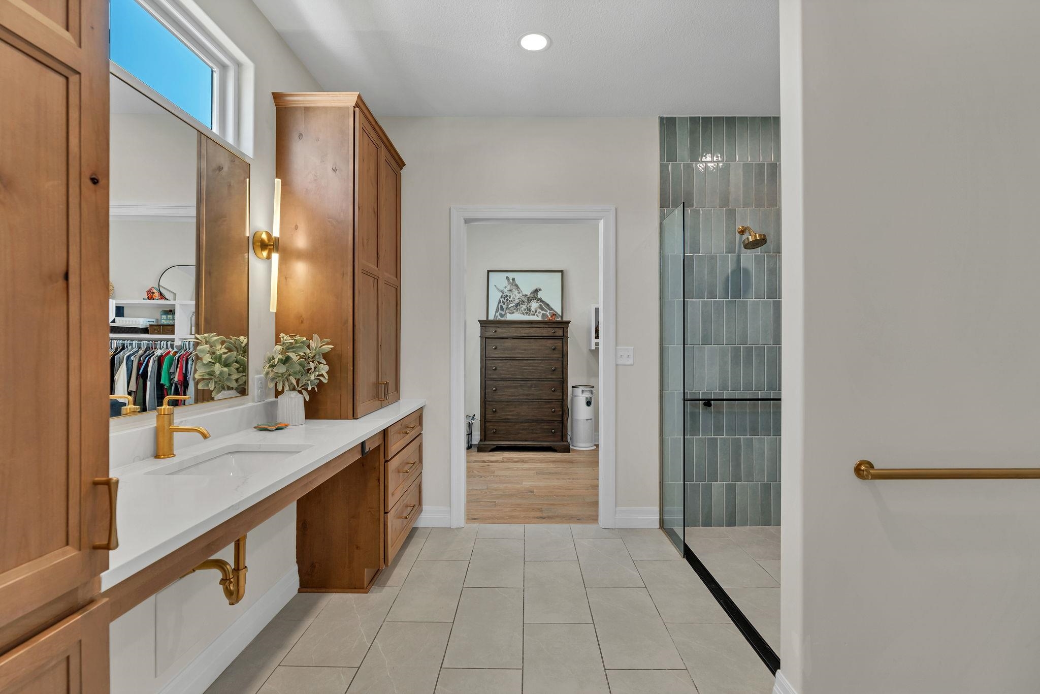3621 N Bristol Property Photo 19