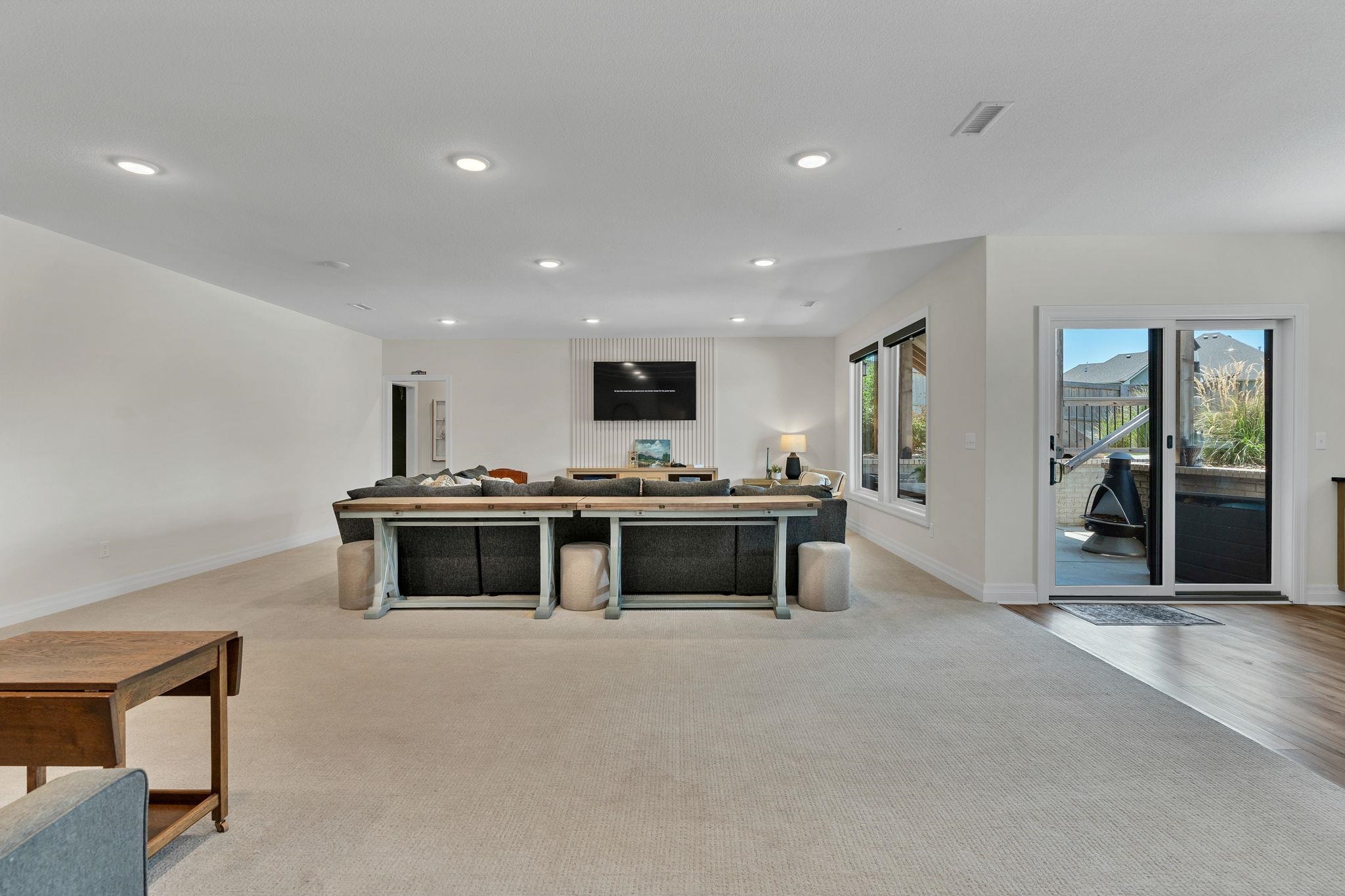 3621 N Bristol Property Photo 25