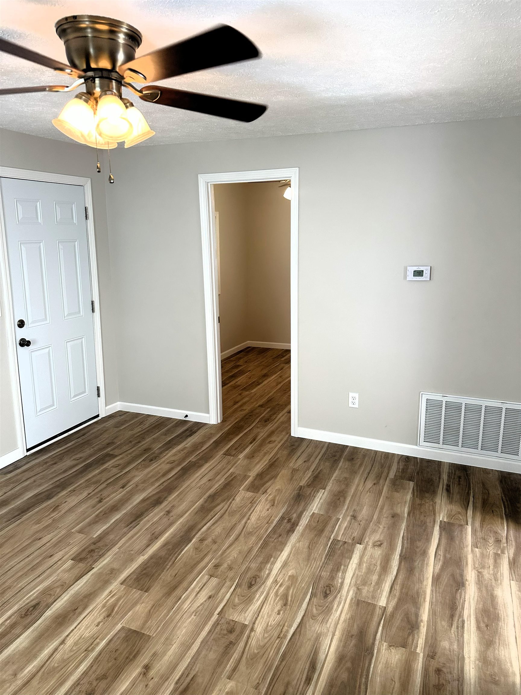 418 E Otis Ave Property Photo 2