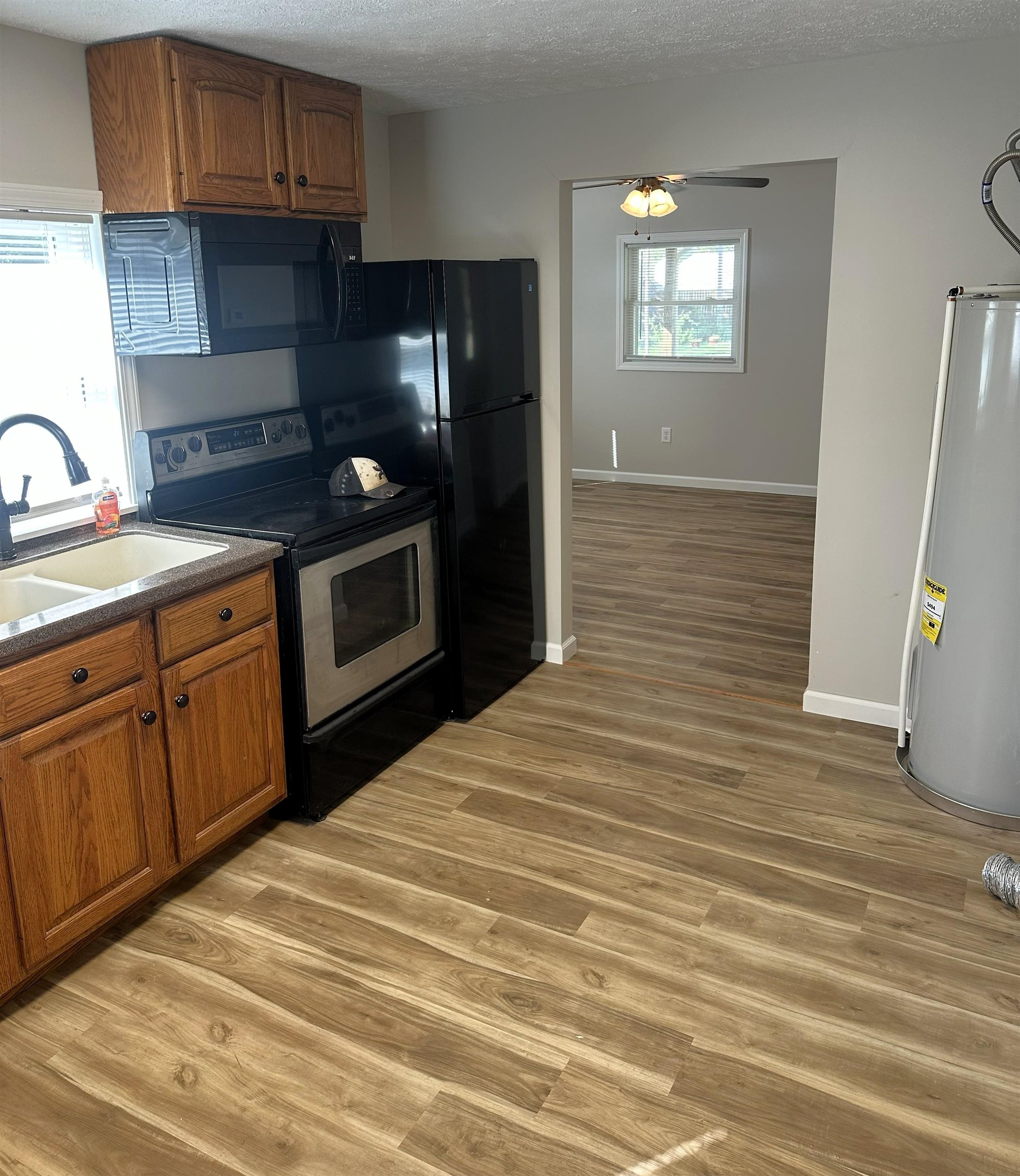 418 E Otis Ave Property Photo 6