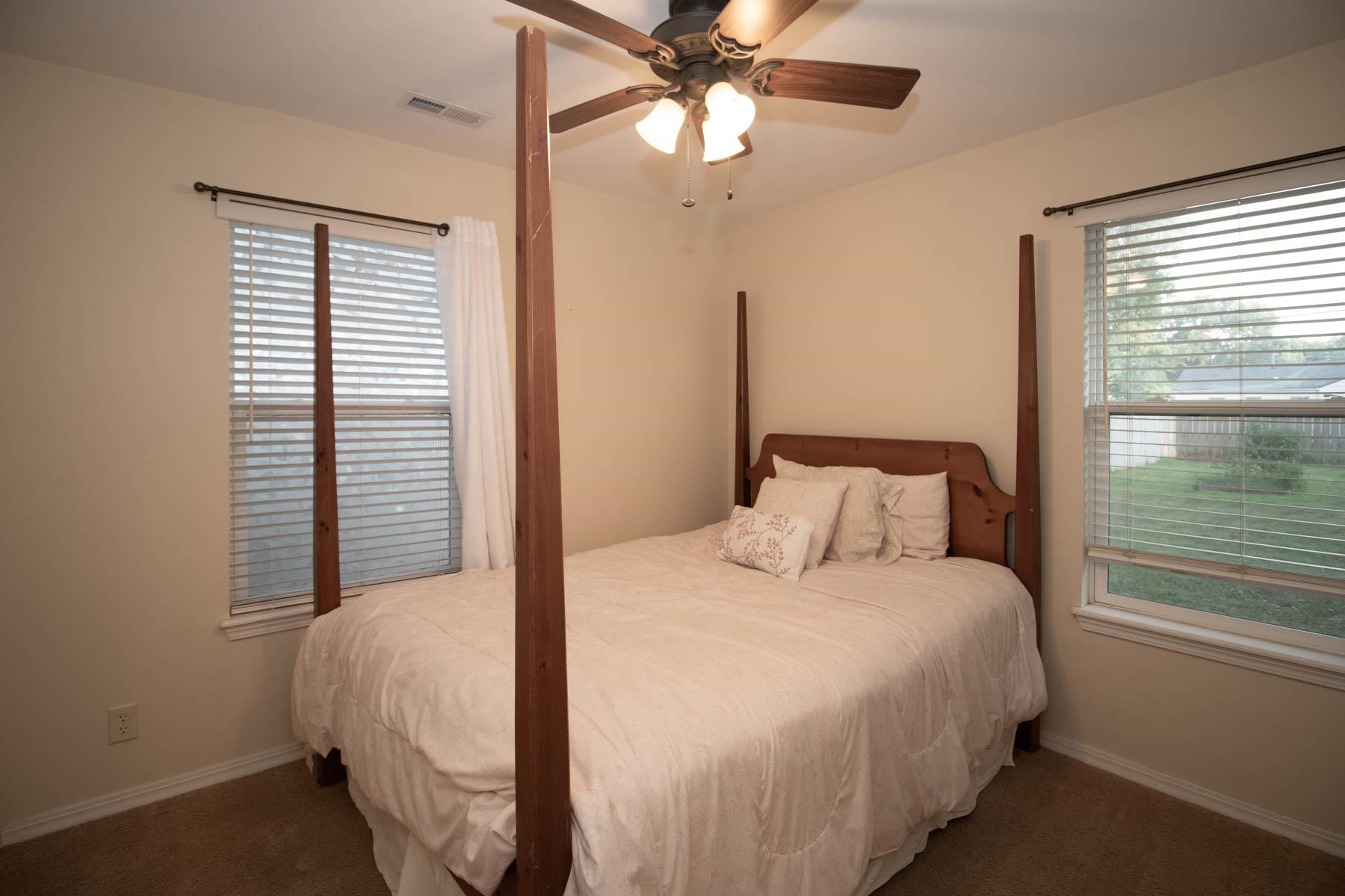 123 E Miller Property Photo 5